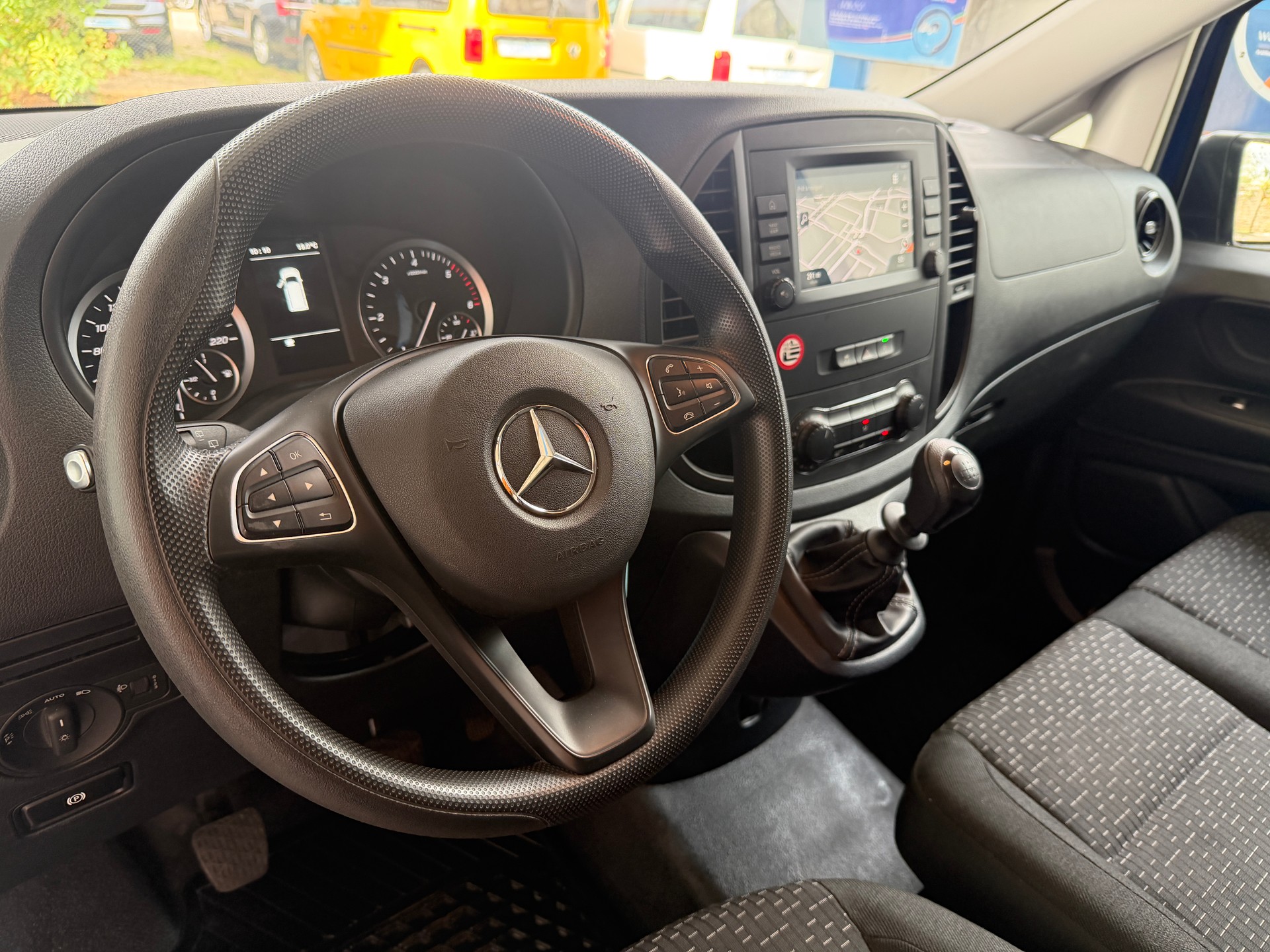 MERCEDES-BENZ 116 CDI Base 3 Sitze 163 PS (120 kW)-image-1