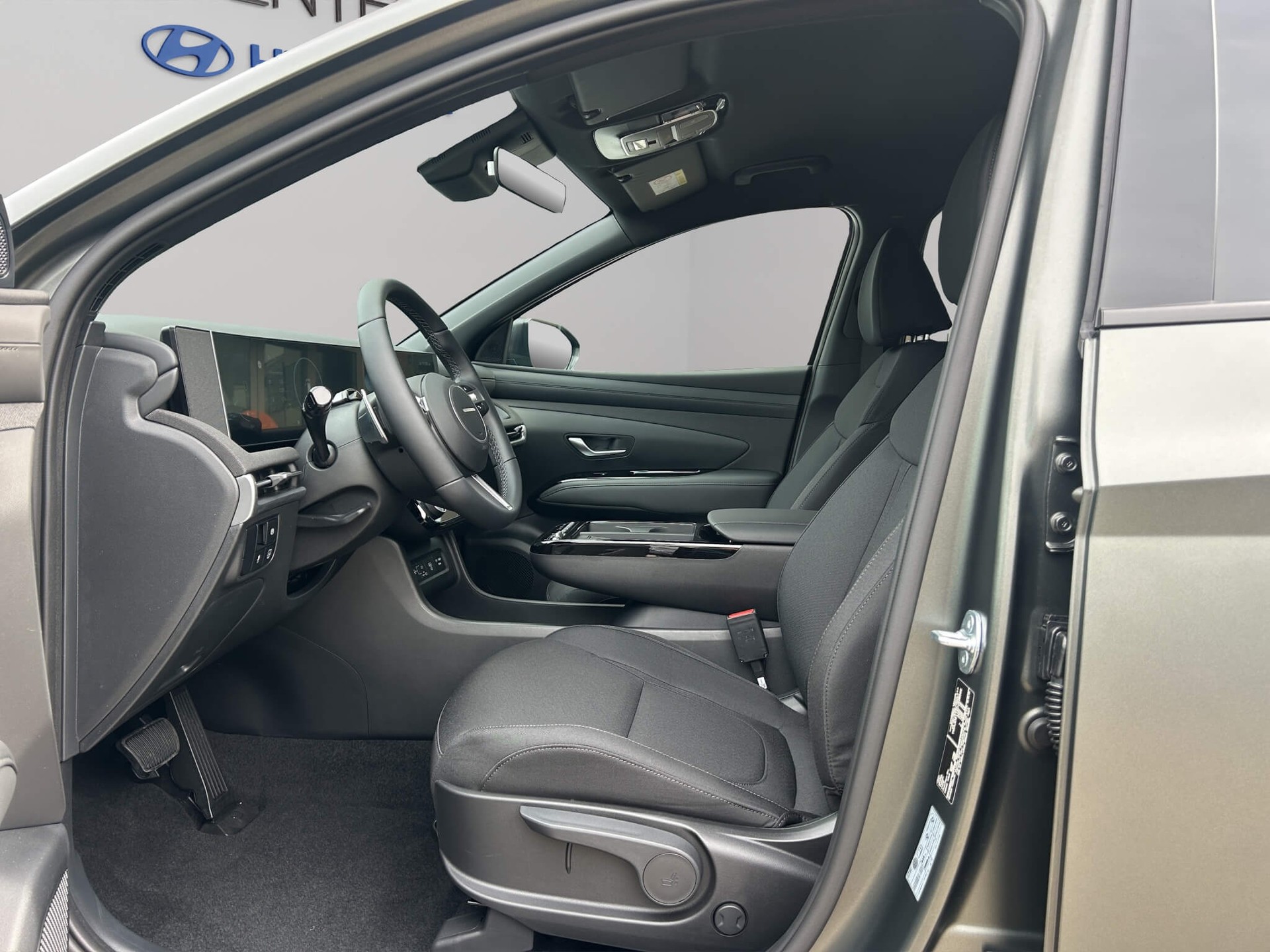 HYUNDAI Tucson 1.6 T-GDi HEV Origo Blackline 4WD-image-6