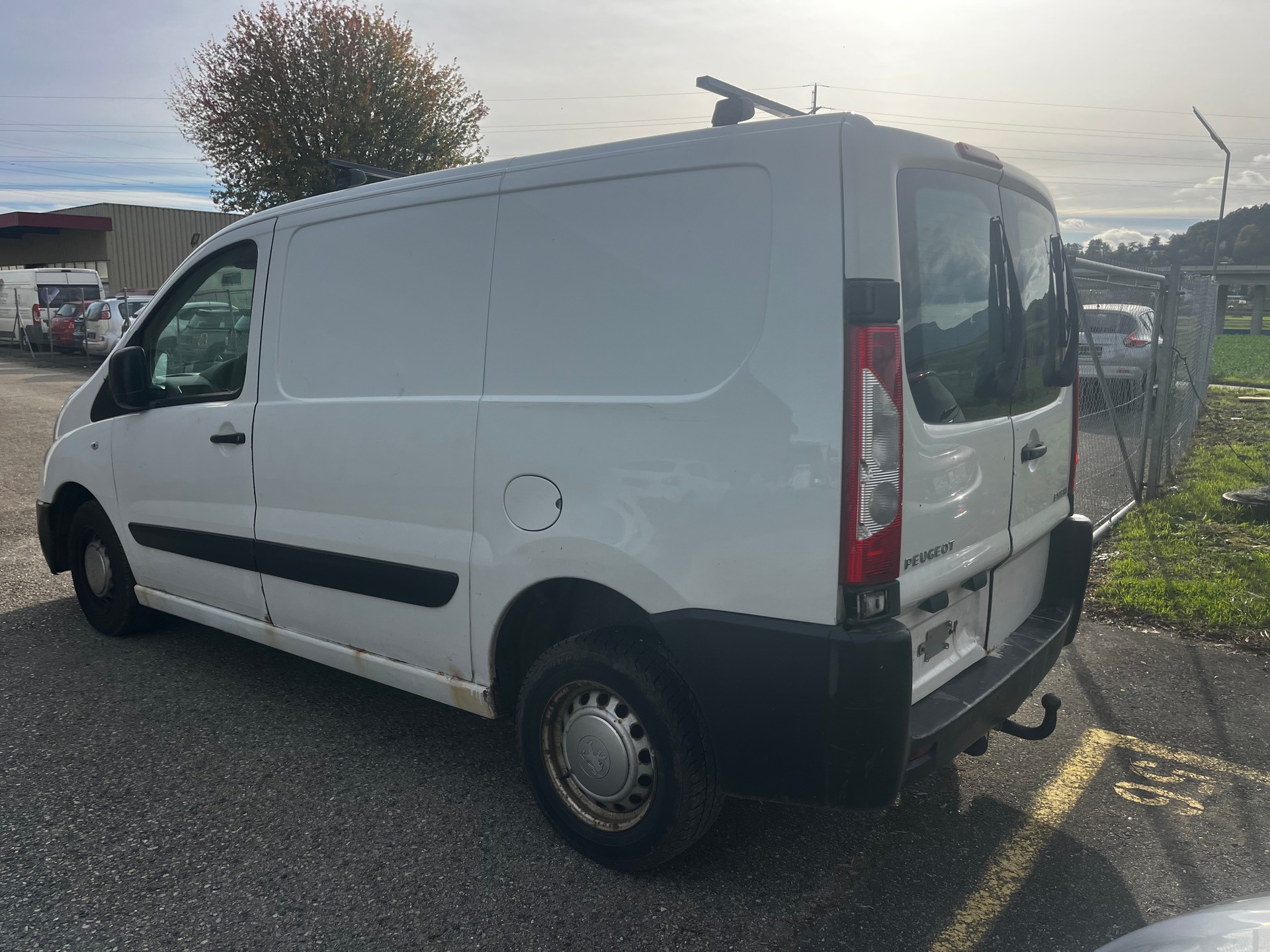 PEUGEOT EXPERT-image-5