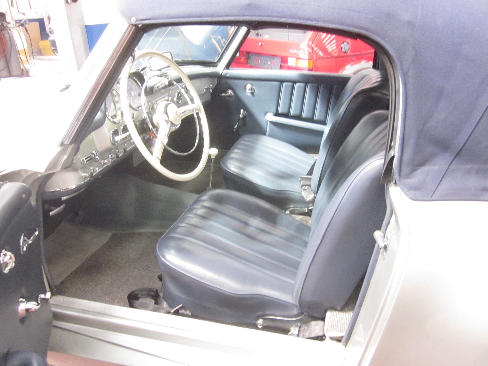 MERCEDES-BENZ 190 SL-image-5