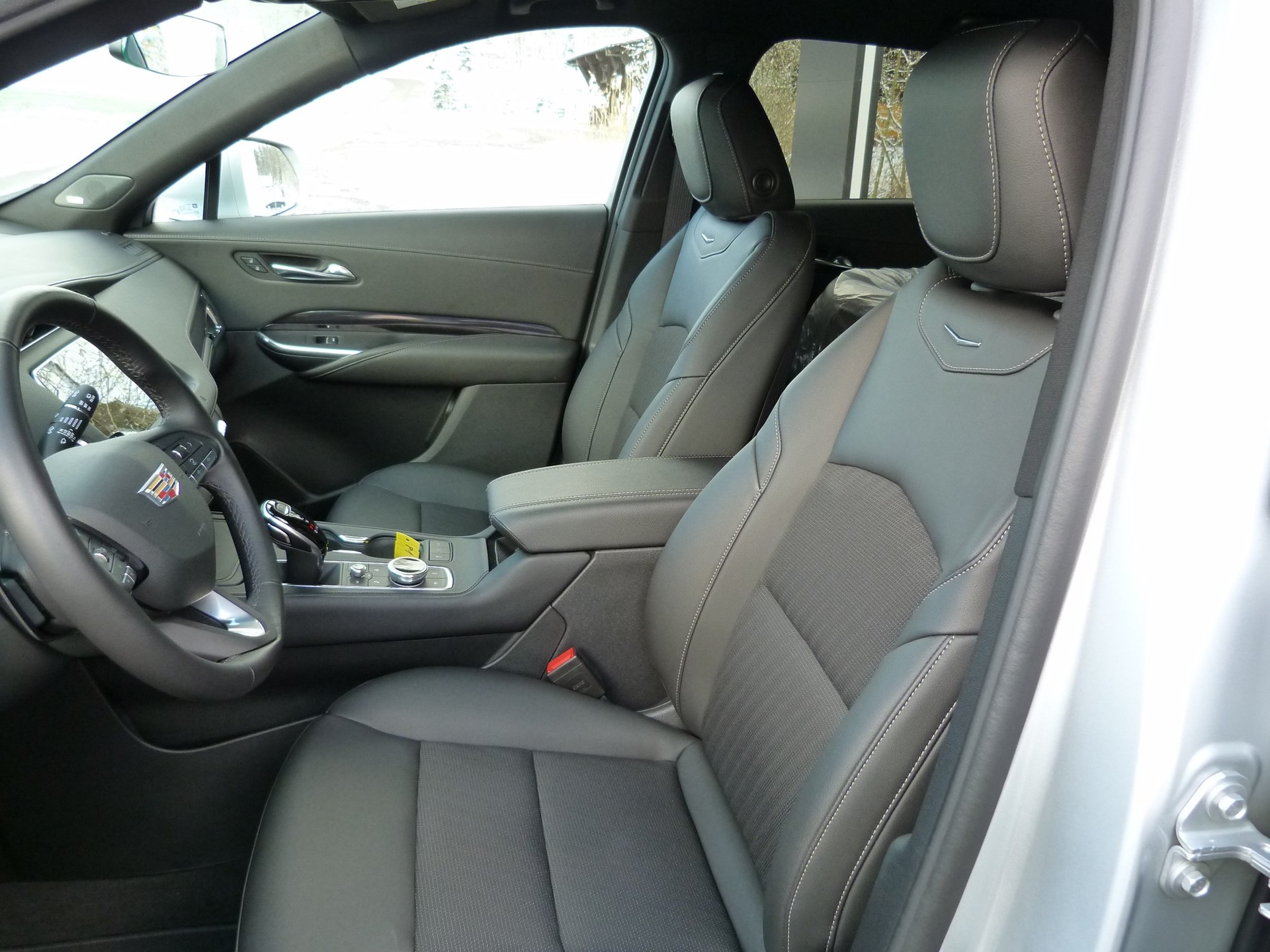CADILLAC XT4 350D 2.0 Premium Luxury Automat-image-10