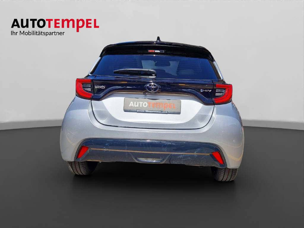 TOYOTA Yaris 1.5 VVT-i HSD Premiere Edition-image-10