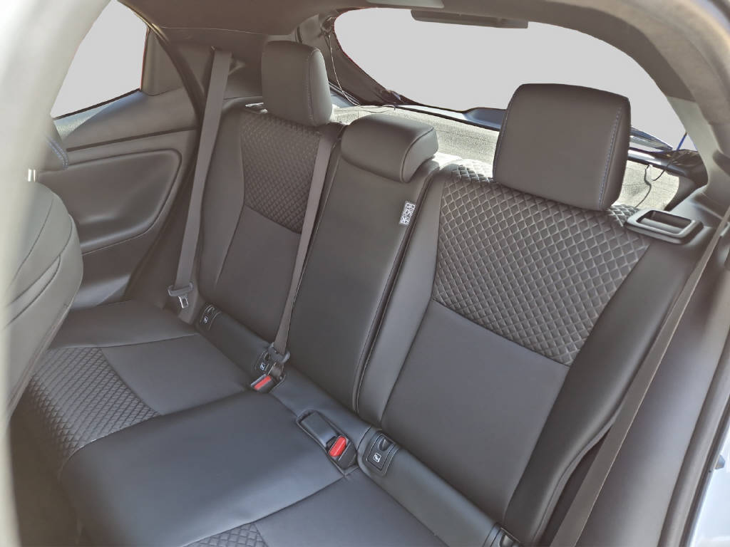 TOYOTA Yaris 1.5 VVT-i HSD Premiere Edition-image-4
