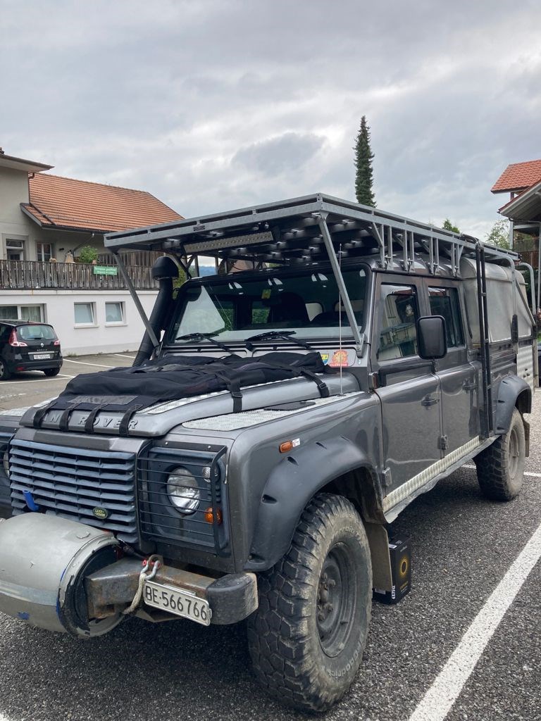 LAND ROVER Defender 130 2.4 Td4 DCPU-image-1