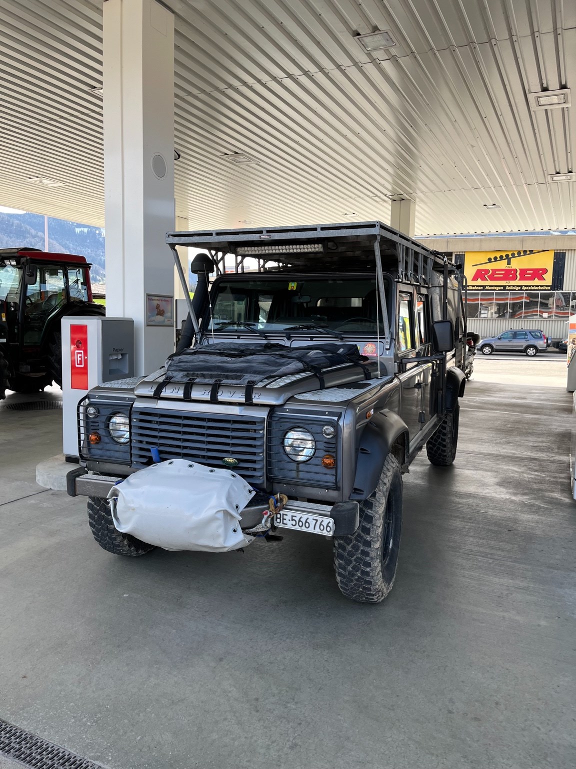 LAND ROVER Defender 130 2.4 Td4 DCPU-image-0