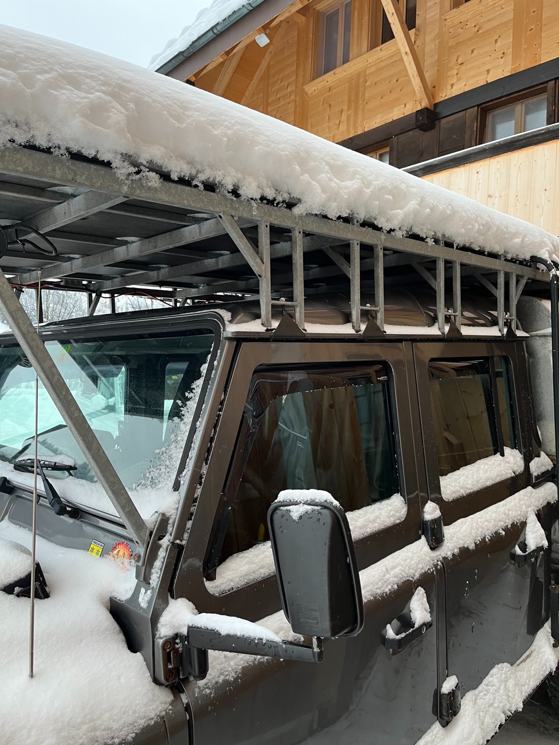 LAND ROVER Defender 130 2.4 Td4 DCPU-image-7