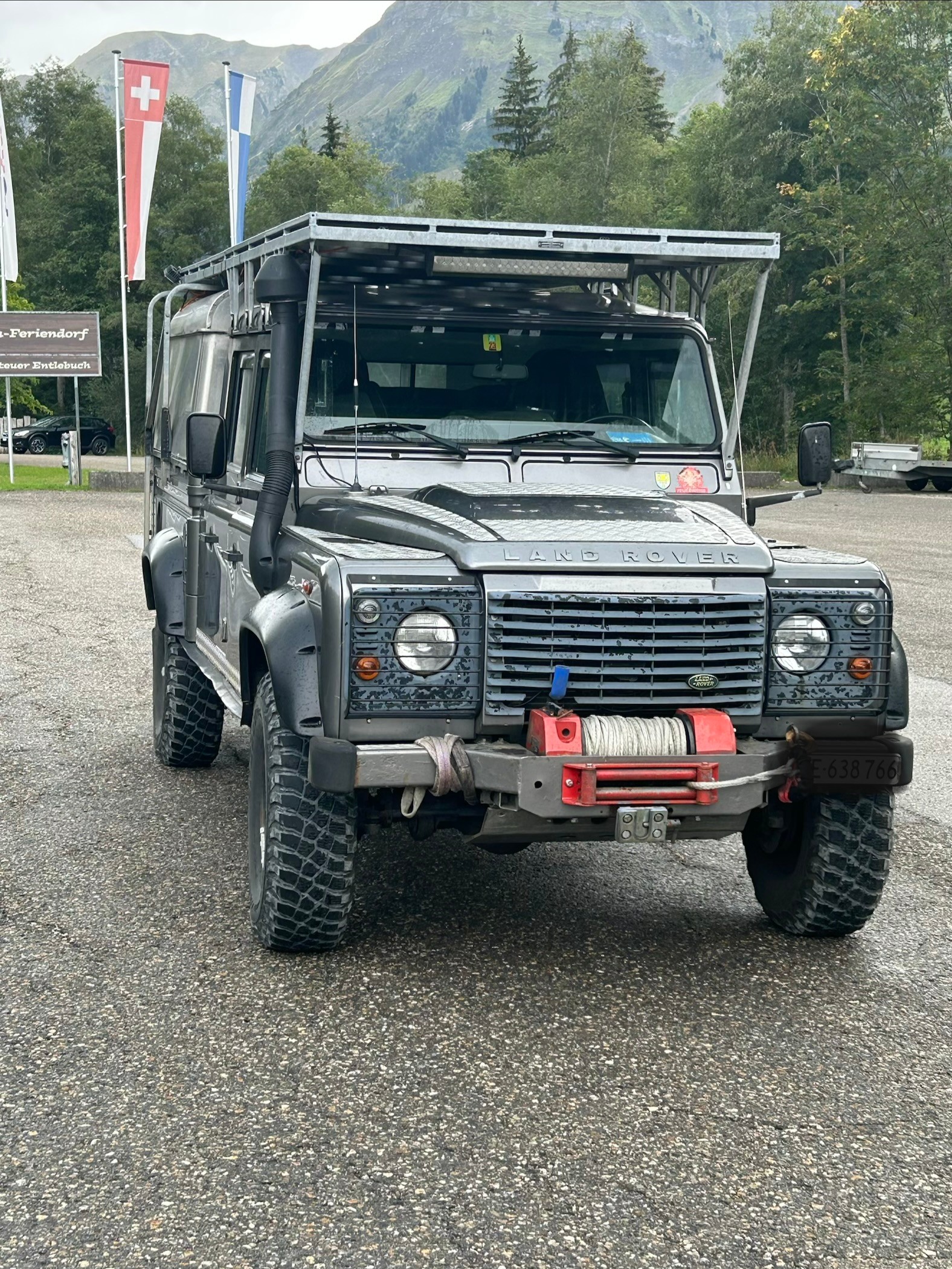 LAND ROVER Defender 130 2.4 Td4 DCPU-image-2