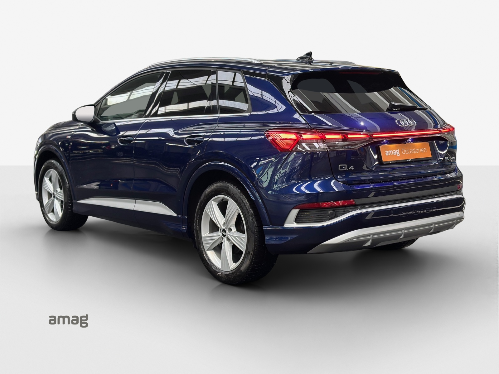 AUDI Q4 e-tron 50 quattro-image-2