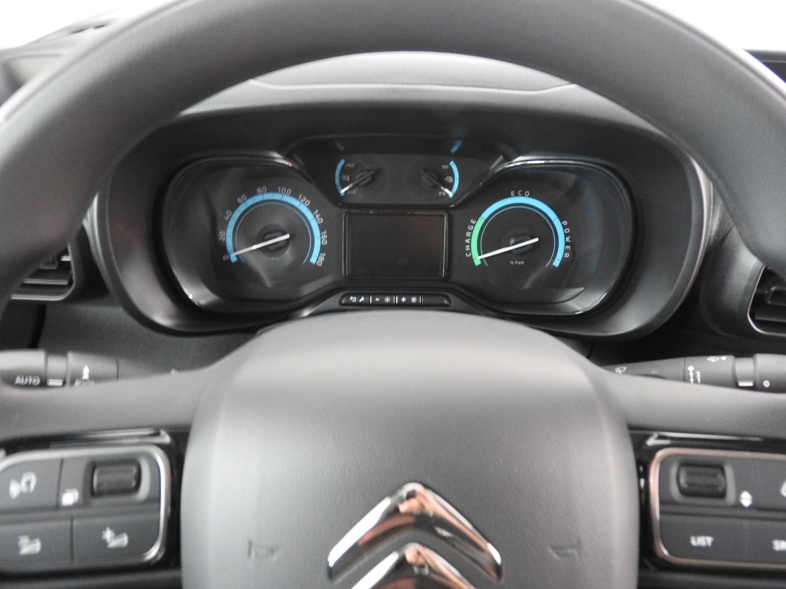 CITROEN e-Berlingo Van Swiss Edition-image-6