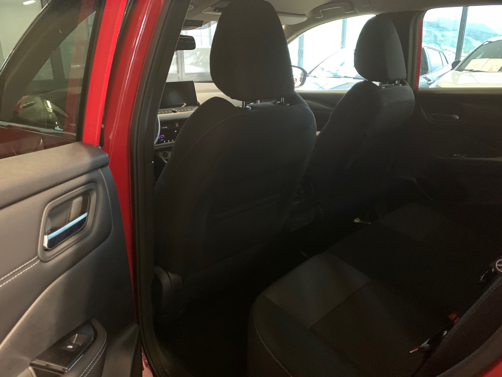 NISSAN Qashqai 1.5 VC-T Business Edition-image-7