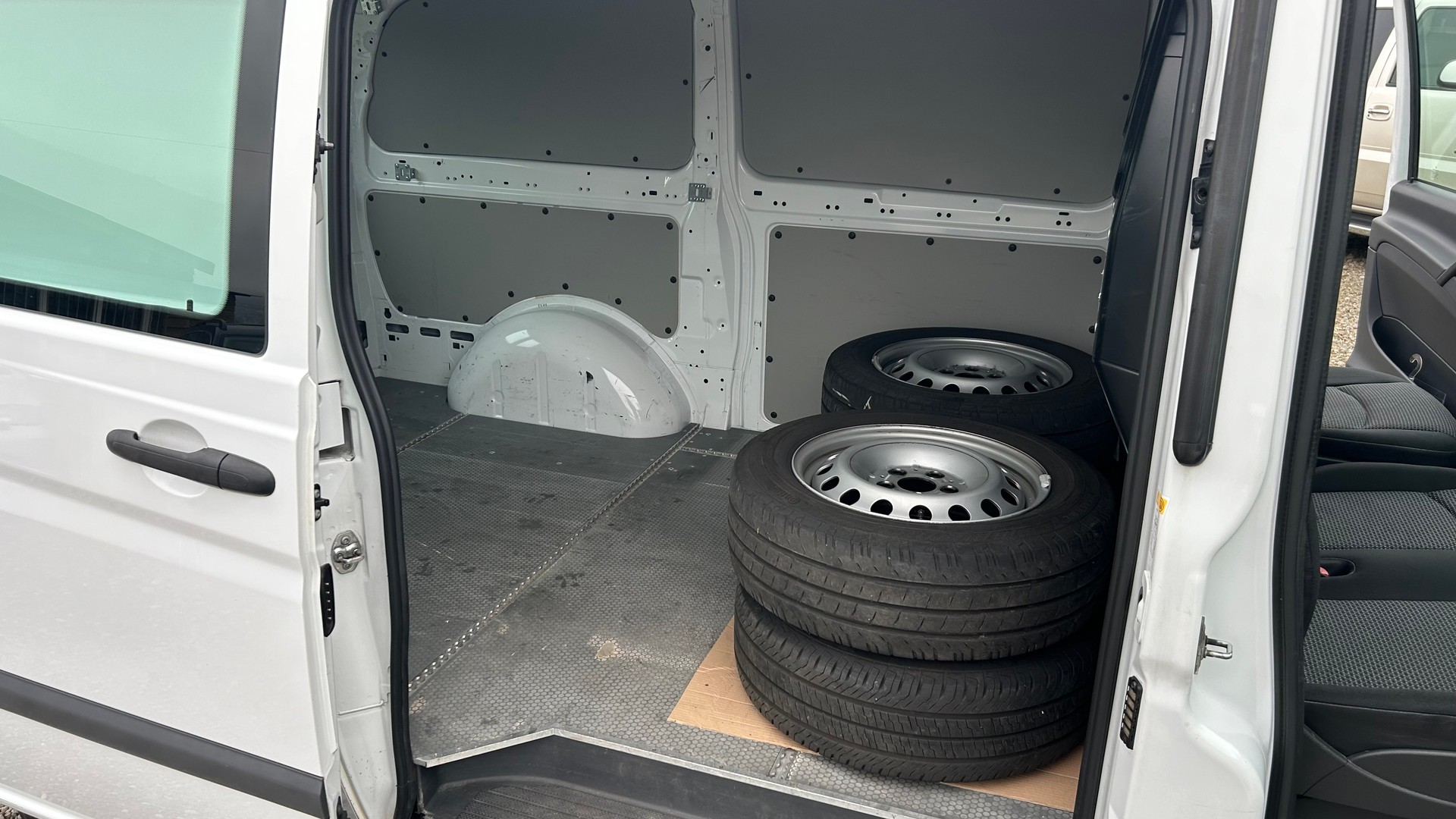 MERCEDES-BENZ Vito 113 CDI Blue Efficiency L A-image-10