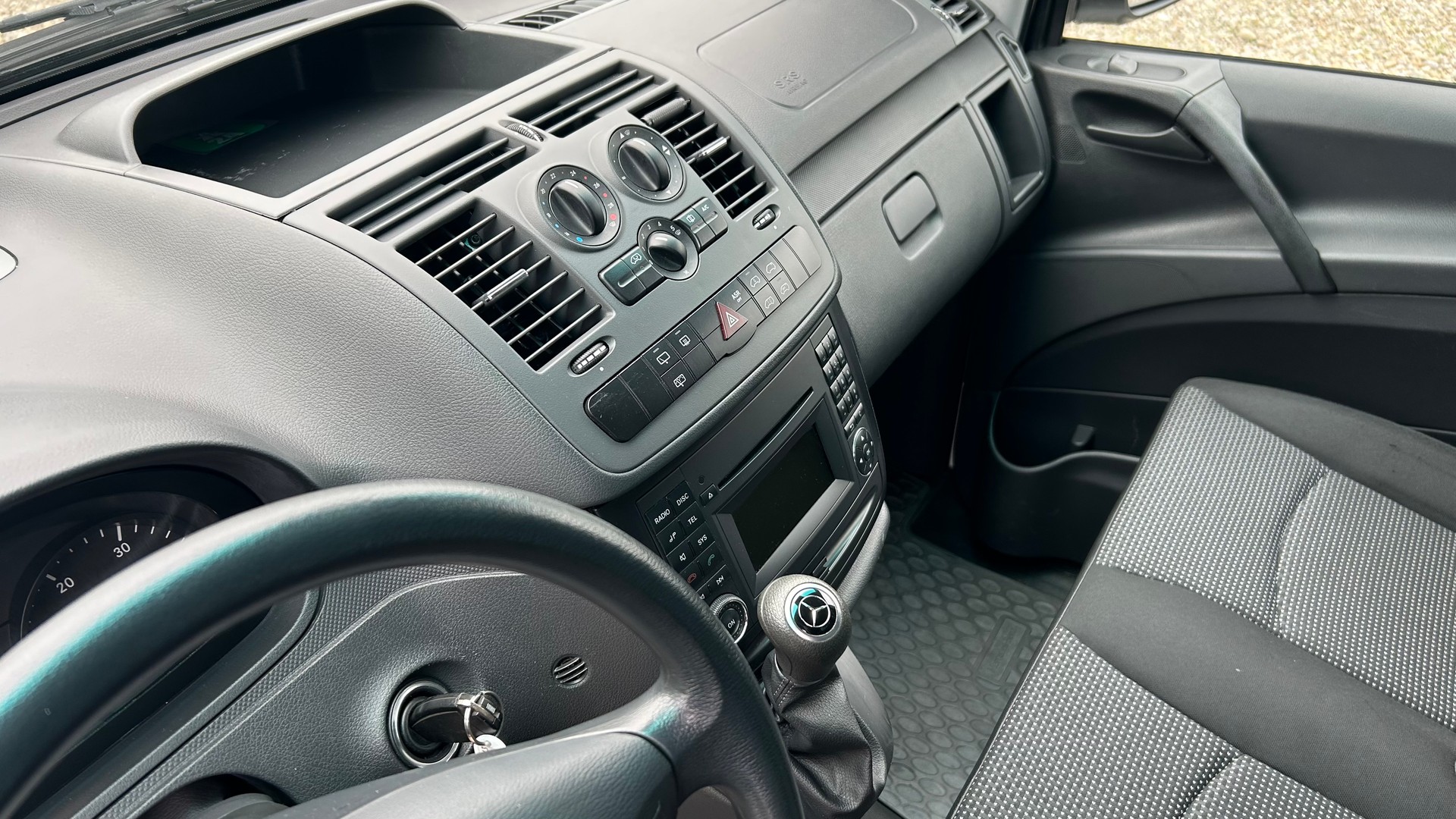 MERCEDES-BENZ Vito 113 CDI Blue Efficiency L A-showroom-element-3