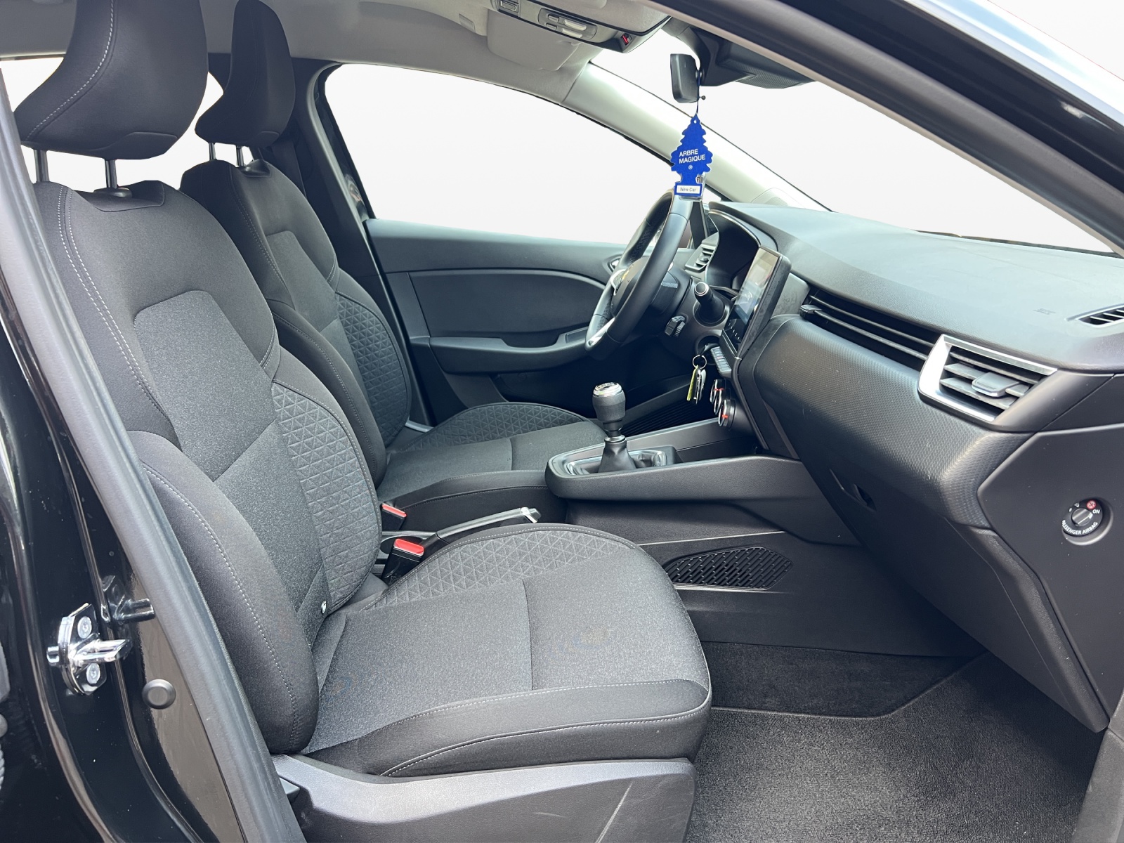 RENAULT Clio 1.0 Zen-image-14