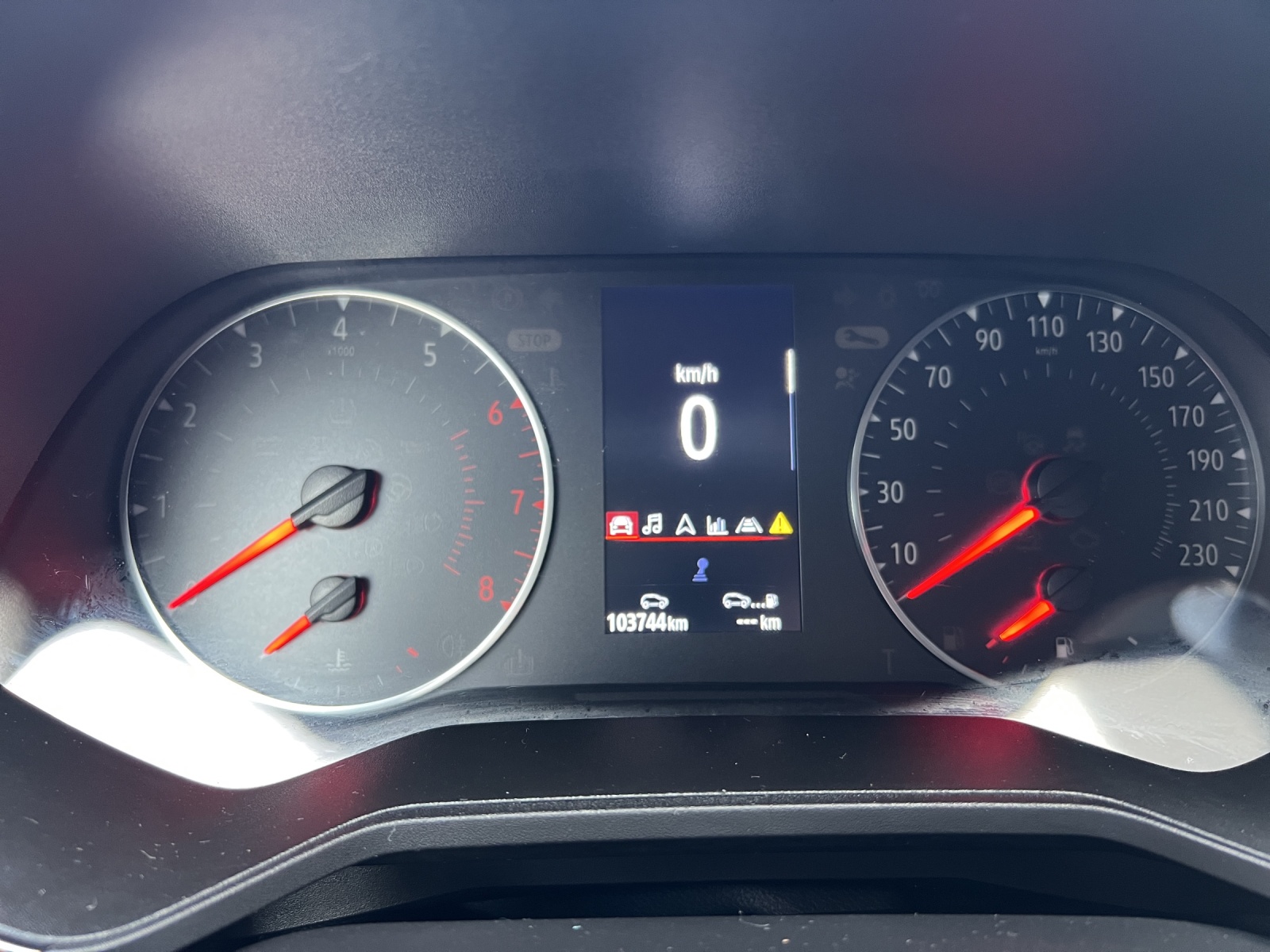 RENAULT Clio 1.0 Zen-image-21