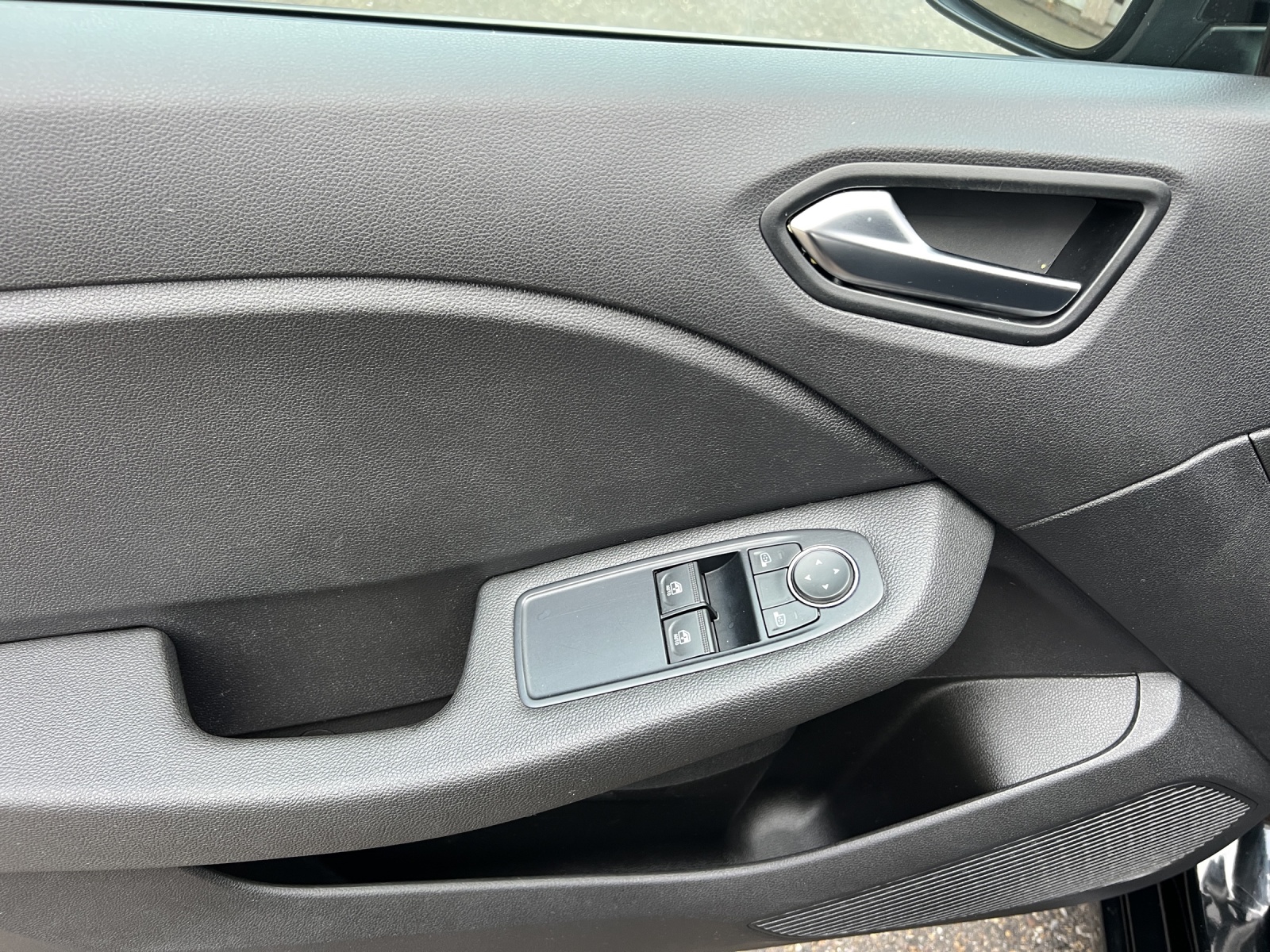 RENAULT Clio 1.0 Zen-image-9