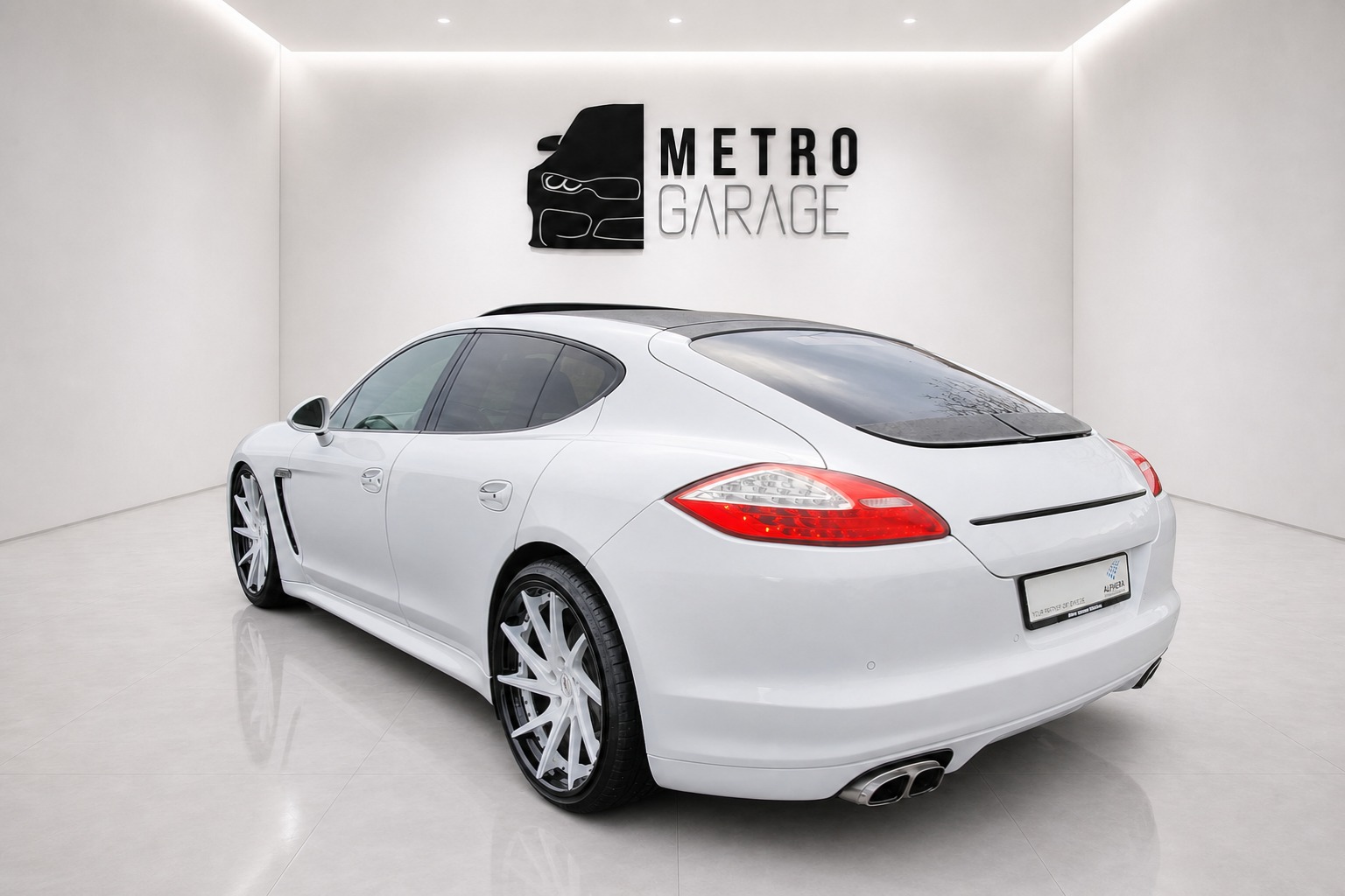 PORSCHE Panamera Turbo 4.8 PDK-showroom-element-2