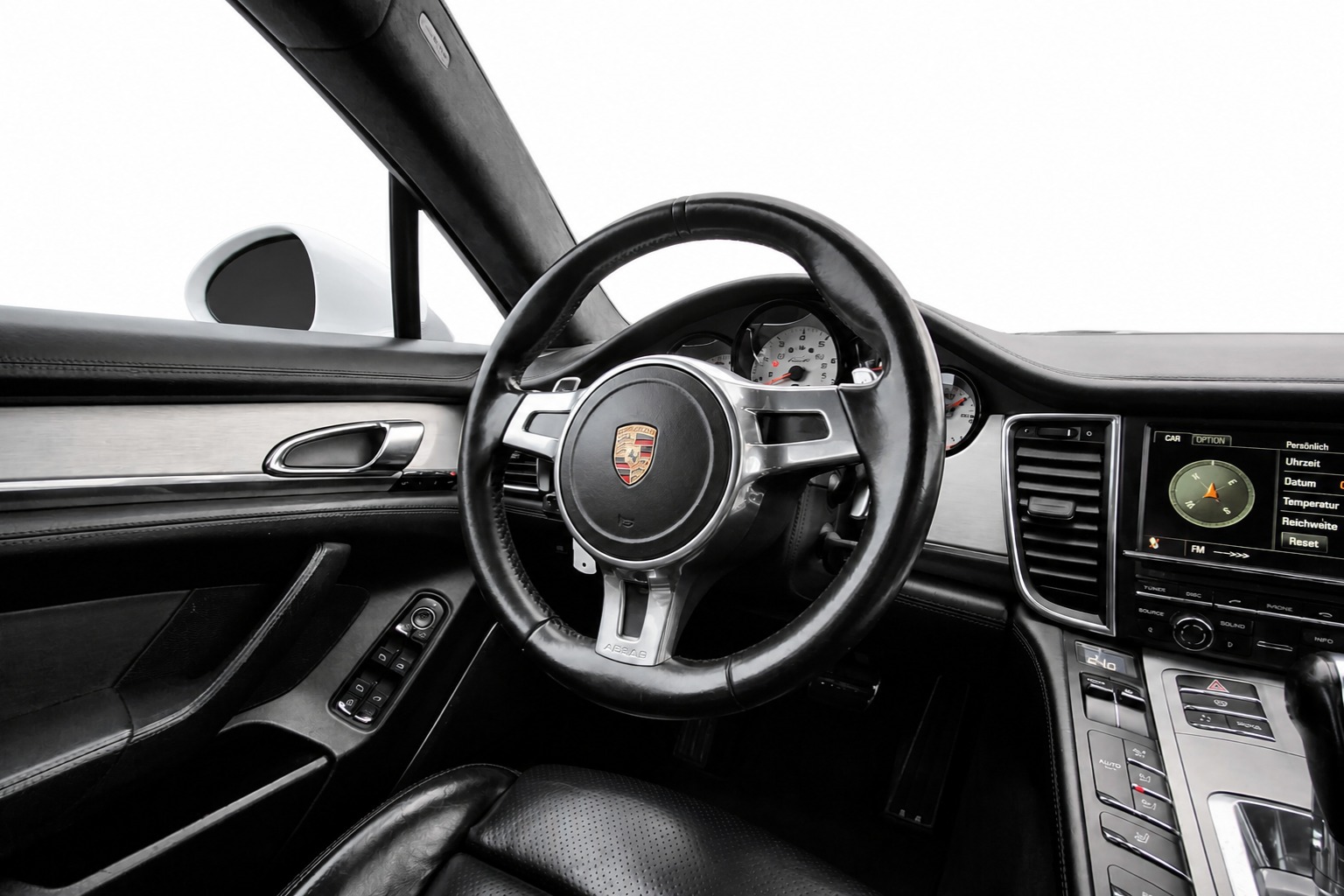 PORSCHE Panamera Turbo 4.8 PDK-image-8