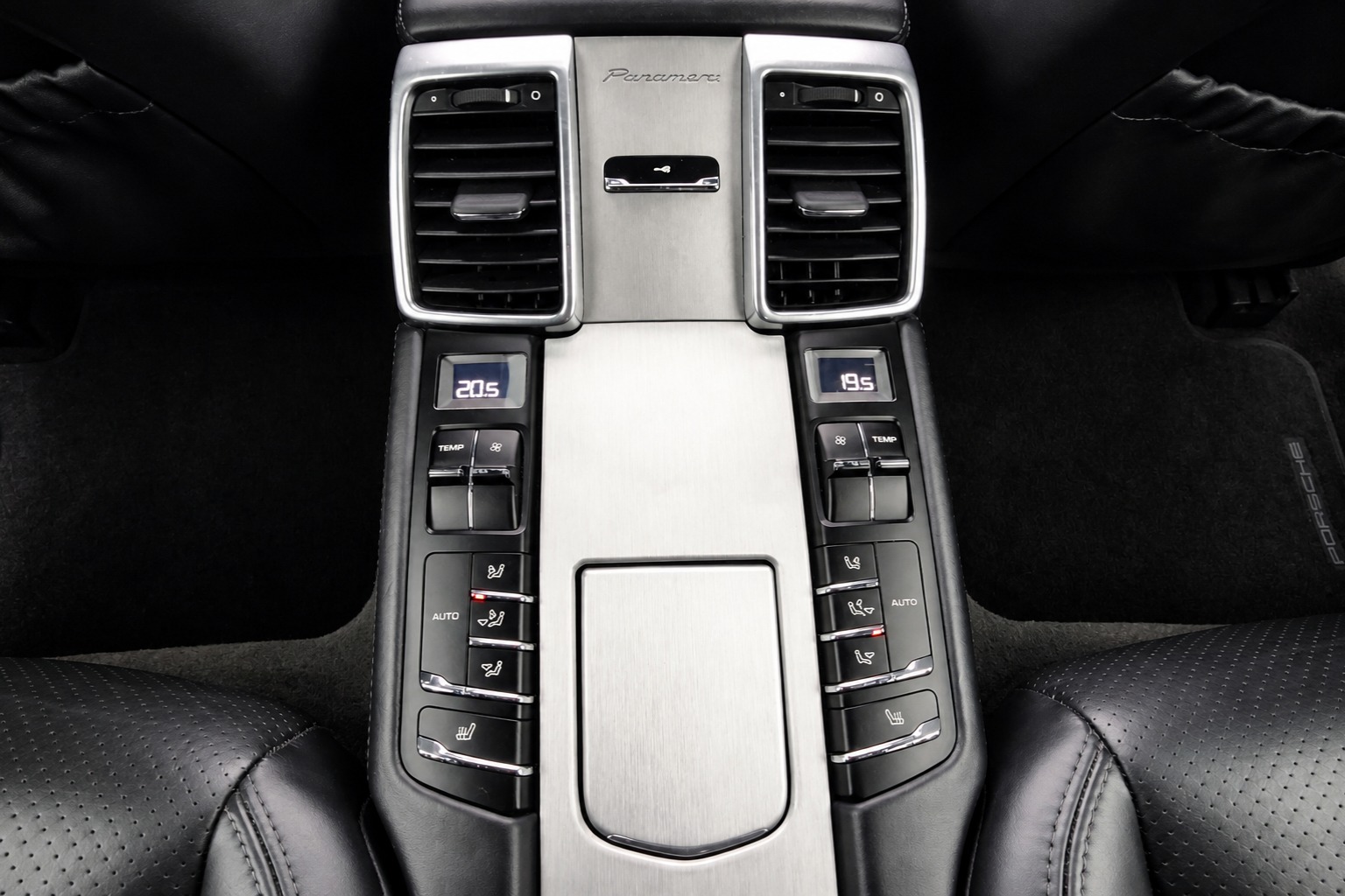 PORSCHE Panamera Turbo 4.8 PDK-image-11
