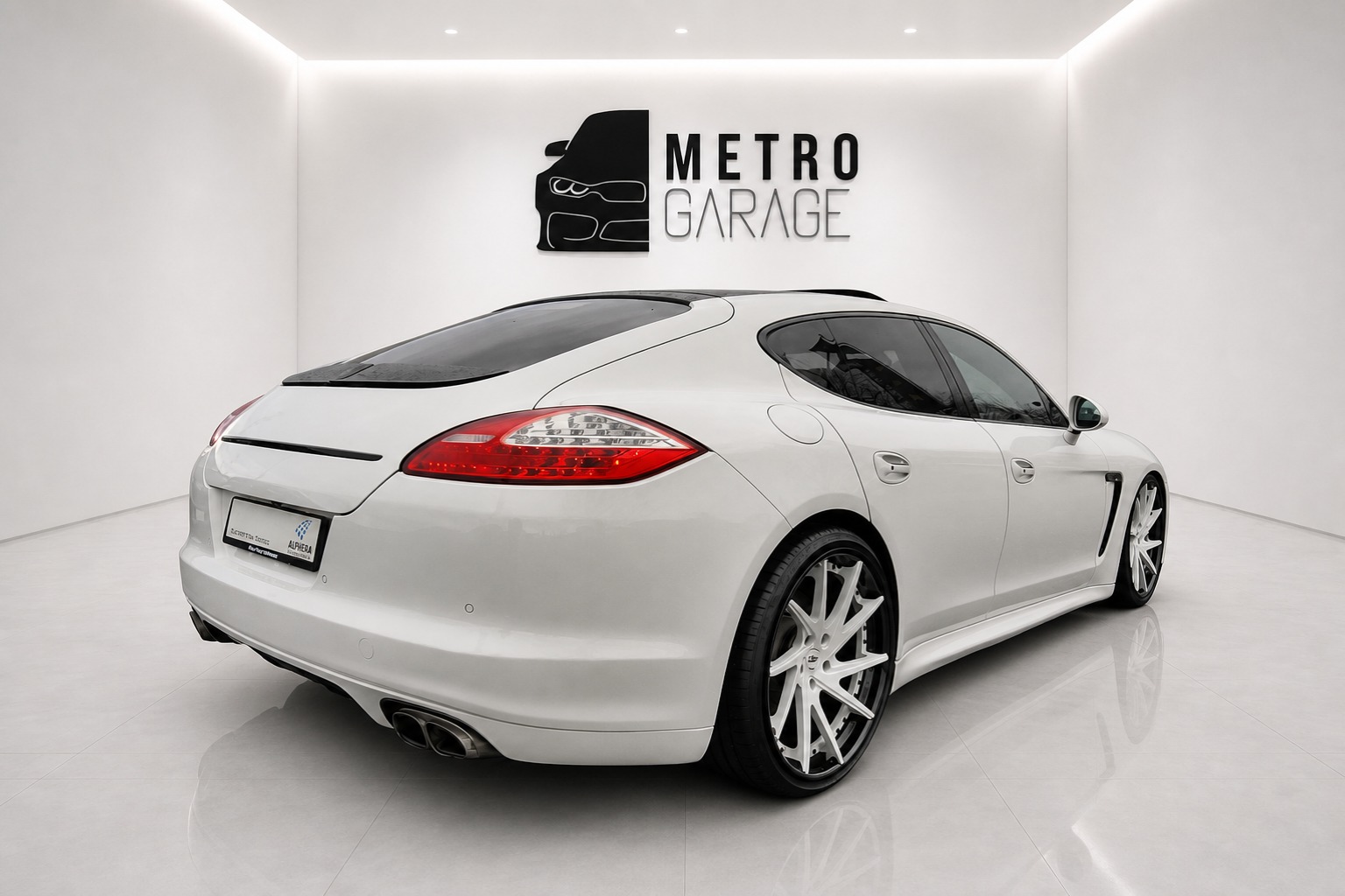 PORSCHE Panamera Turbo 4.8 PDK-showroom-element-3