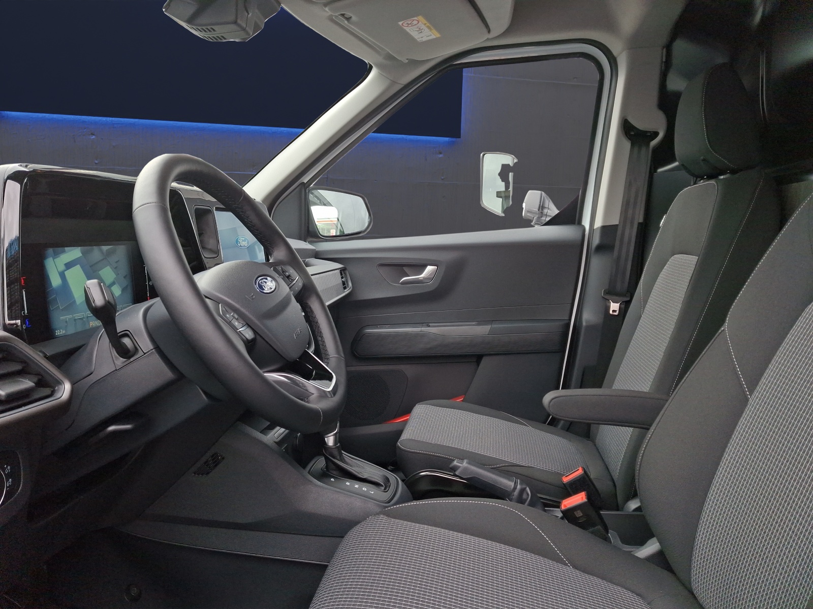 FORD Transit Courier Van 1.0i EcoBoost 125 PS Trend AUTOMAT-image-6