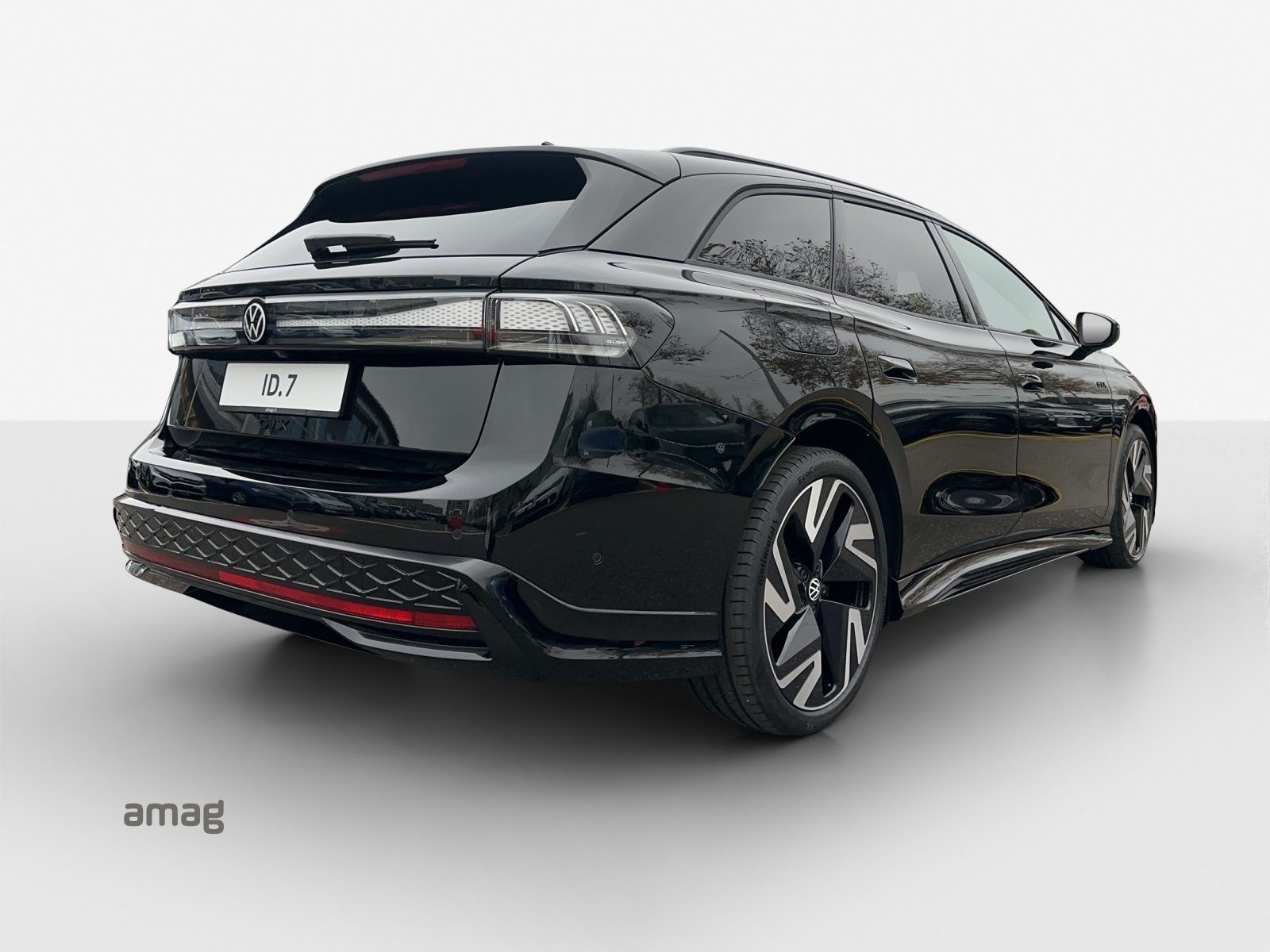 VW ID.7 Tourer GTX 86 kWh GTX 4 Motion-image-4