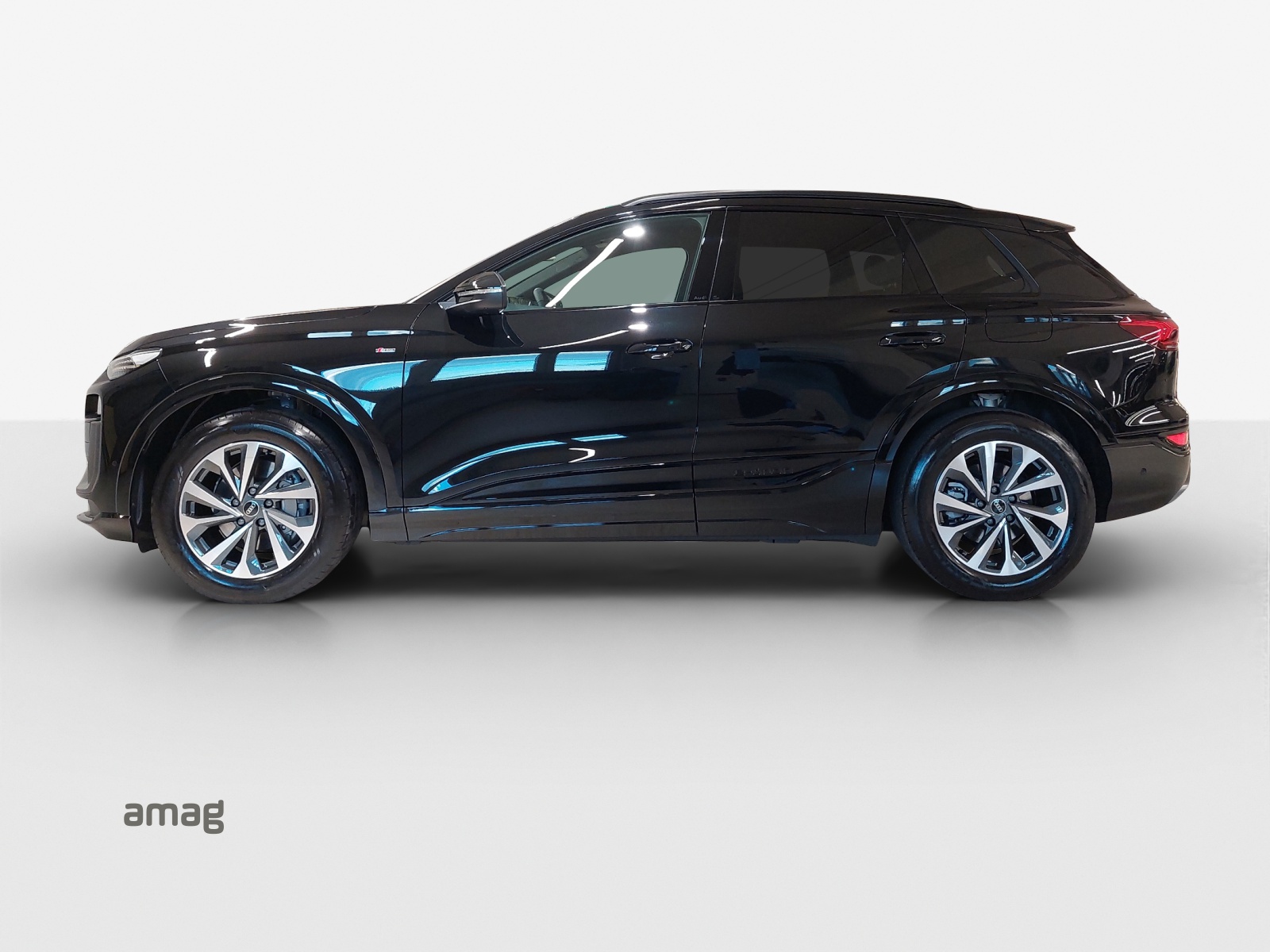 AUDI Q6 e-tron performance-image-1