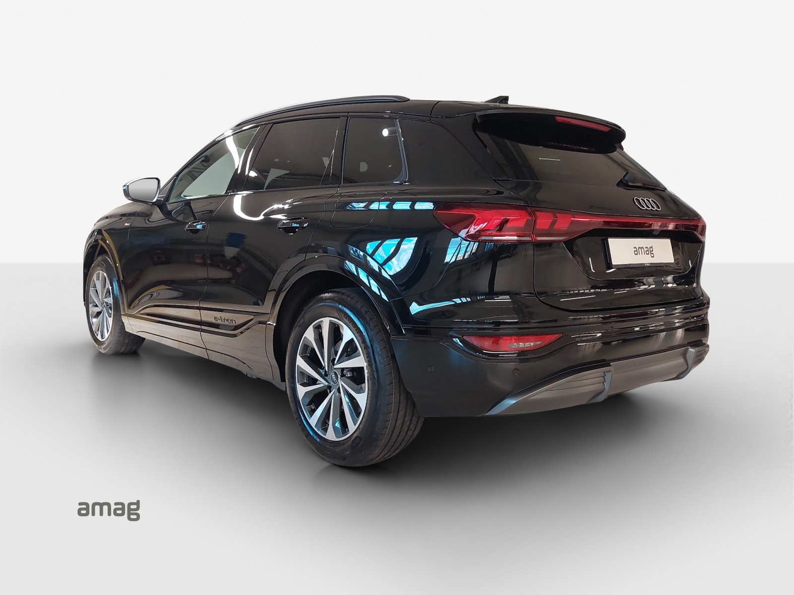 AUDI Q6 e-tron performance-image-2