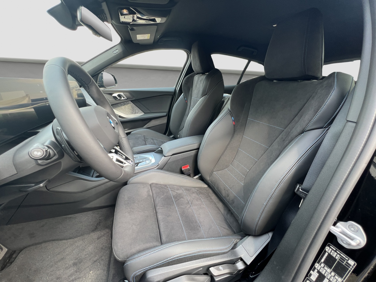 BMW 123 xDrive M Sport Steptronic-image-5