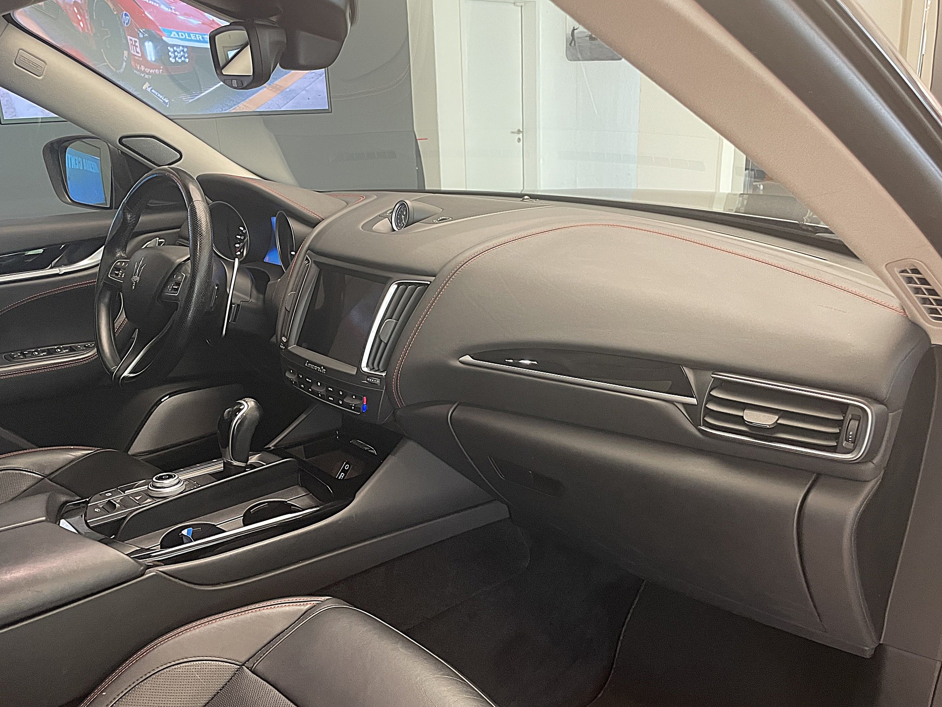 MASERATI Levante S 3.0 V6 GranSport Automatica-image-9