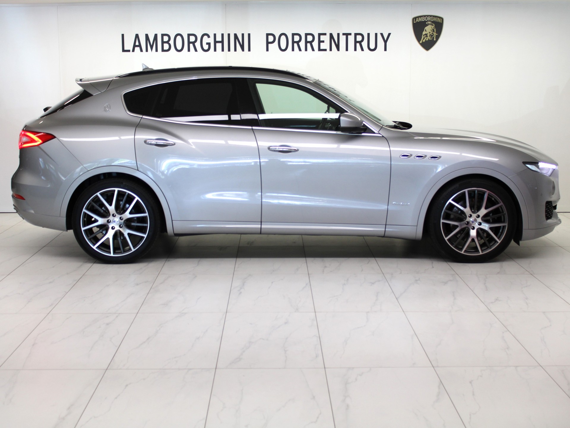MASERATI Levante S 3.0 V6 Automatica-image-1