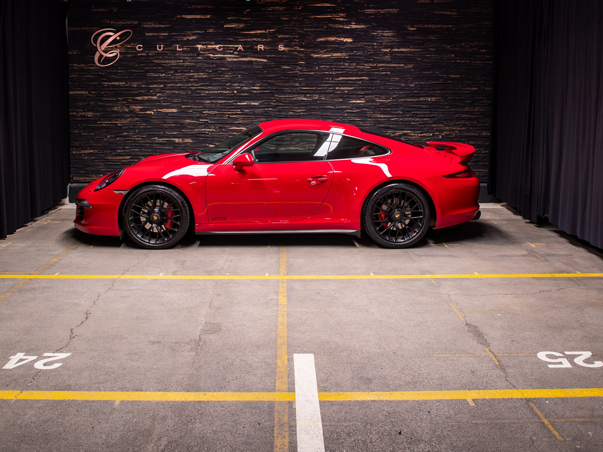 PORSCHE 911 Carrera GTS PDK-showroom-element-1
