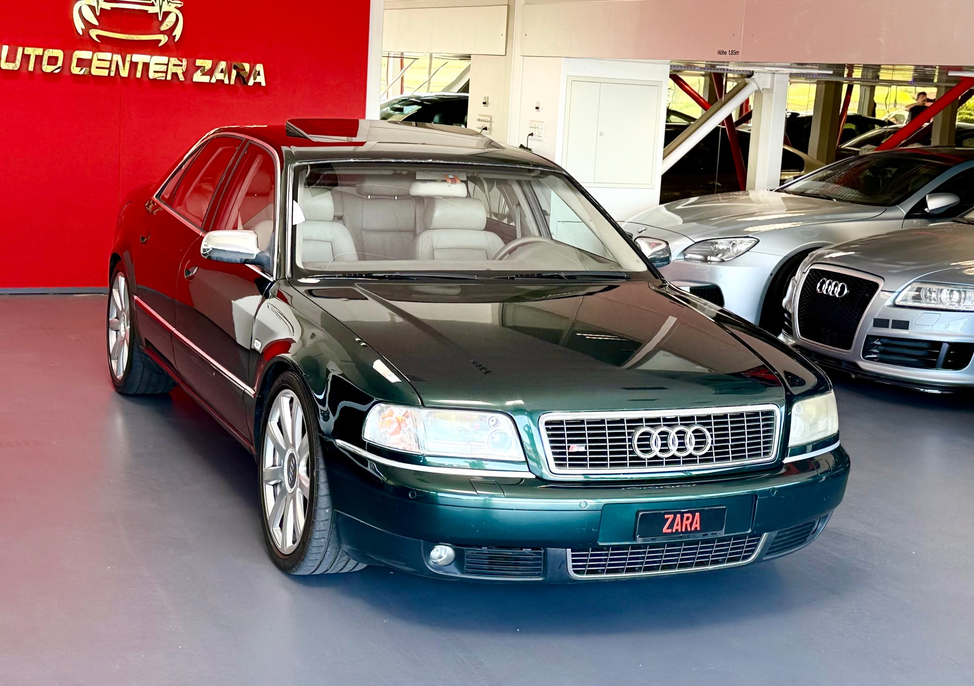AUDI S8 4.2 quattro