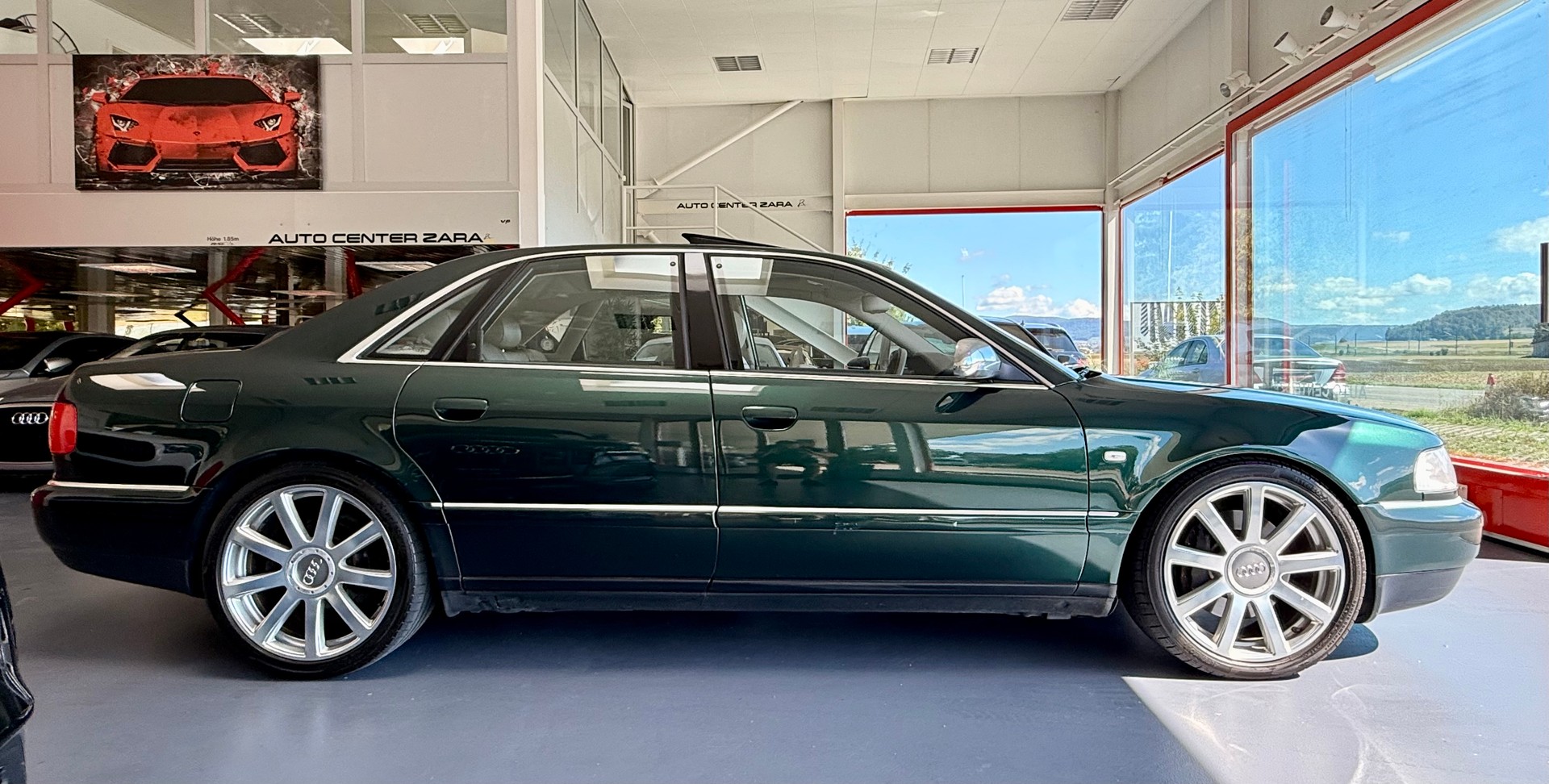 AUDI S8 4.2 quattro-image-15