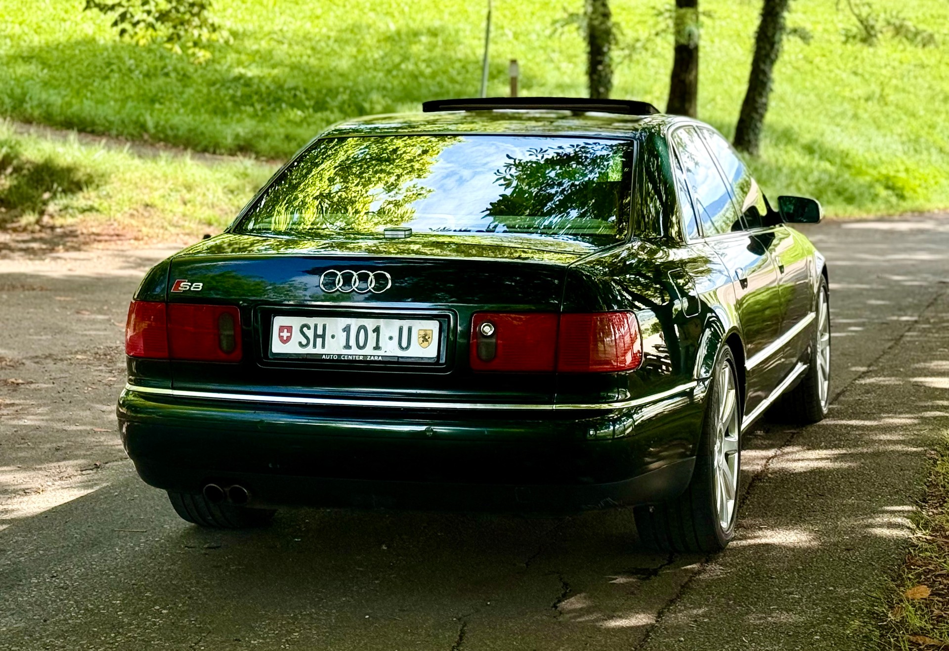 AUDI S8 4.2 quattro-image-14