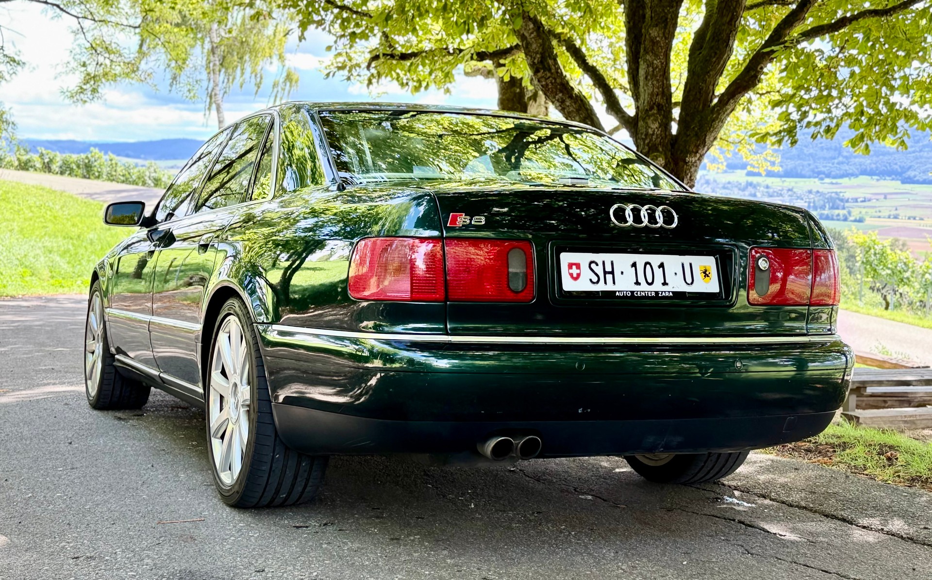 AUDI S8 4.2 quattro-image-12