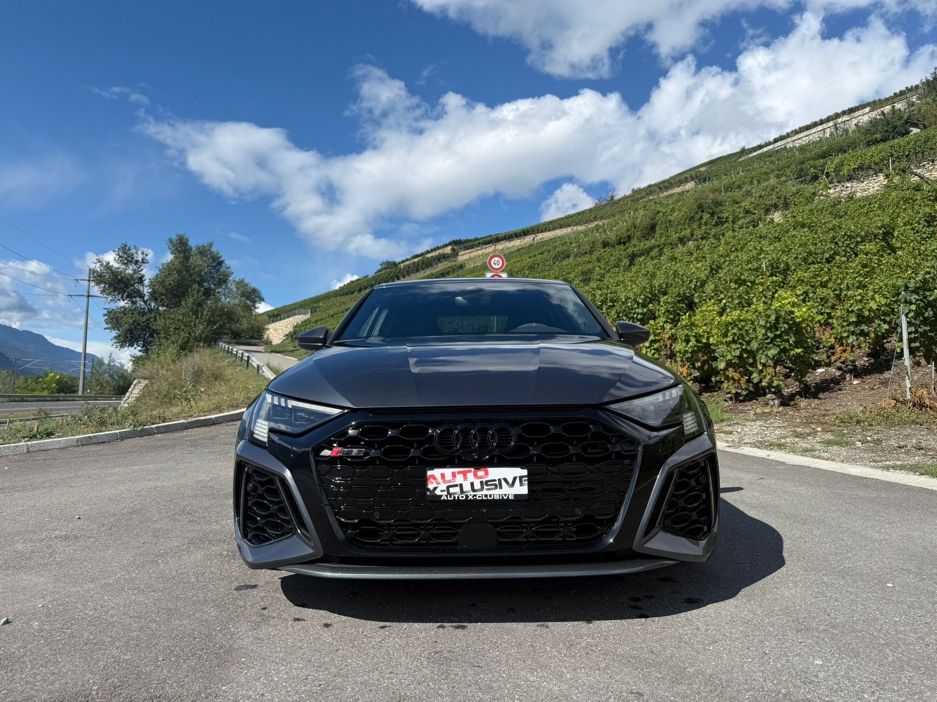 AUDI RS3 Sportback 2.5 TSI quattro S-tronic-image-1