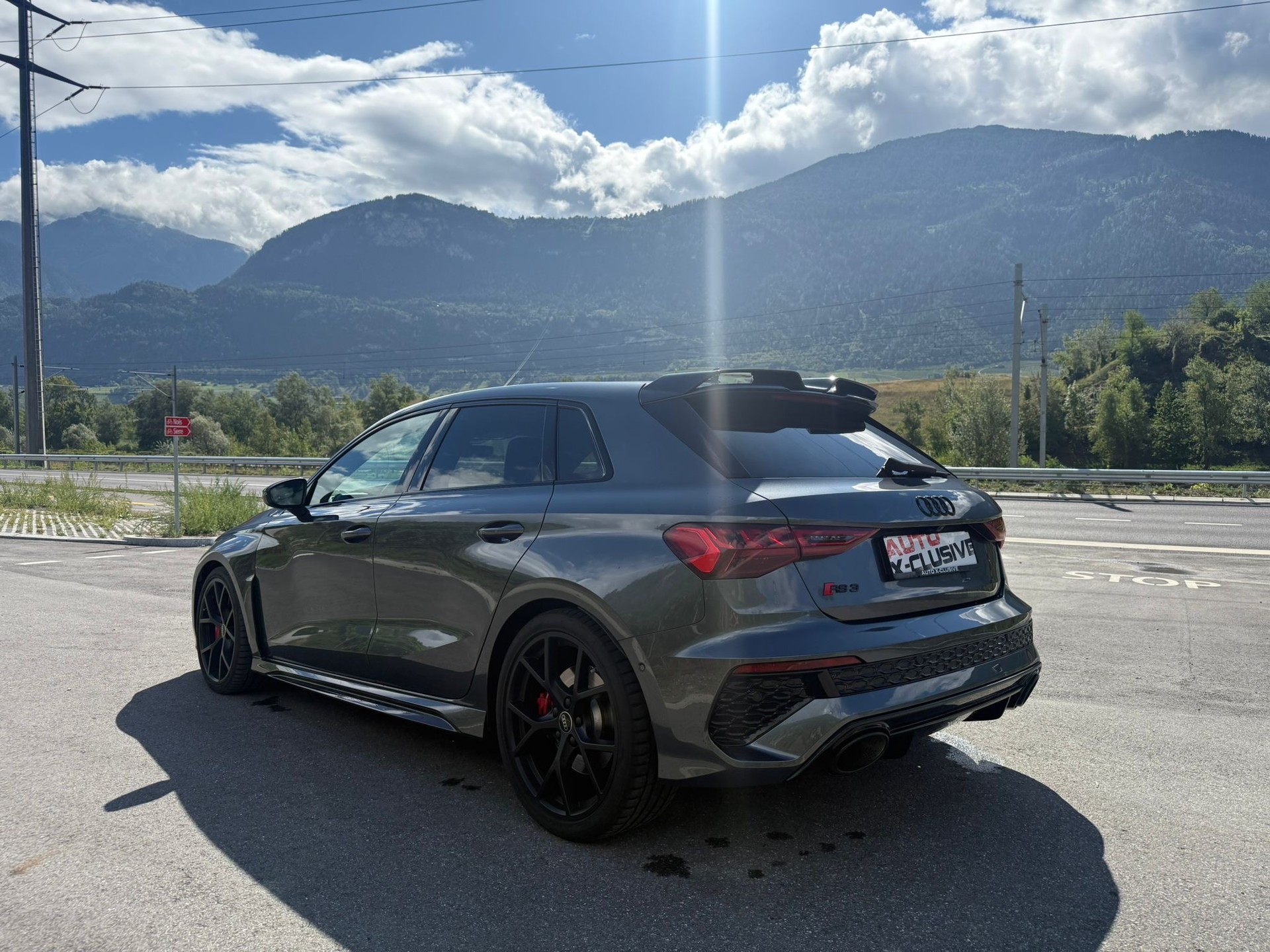 AUDI RS3 Sportback 2.5 TSI quattro S-tronic-image-5