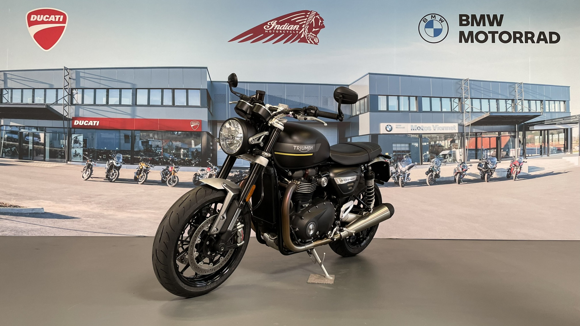 TRIUMPH Speed Twin 1200-showroom-element-2