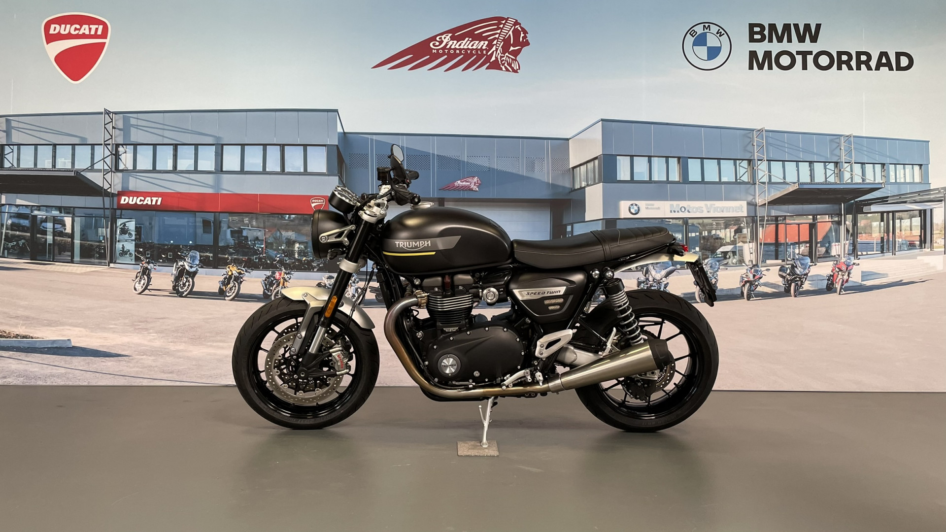 TRIUMPH Speed Twin 1200-showroom-element-3
