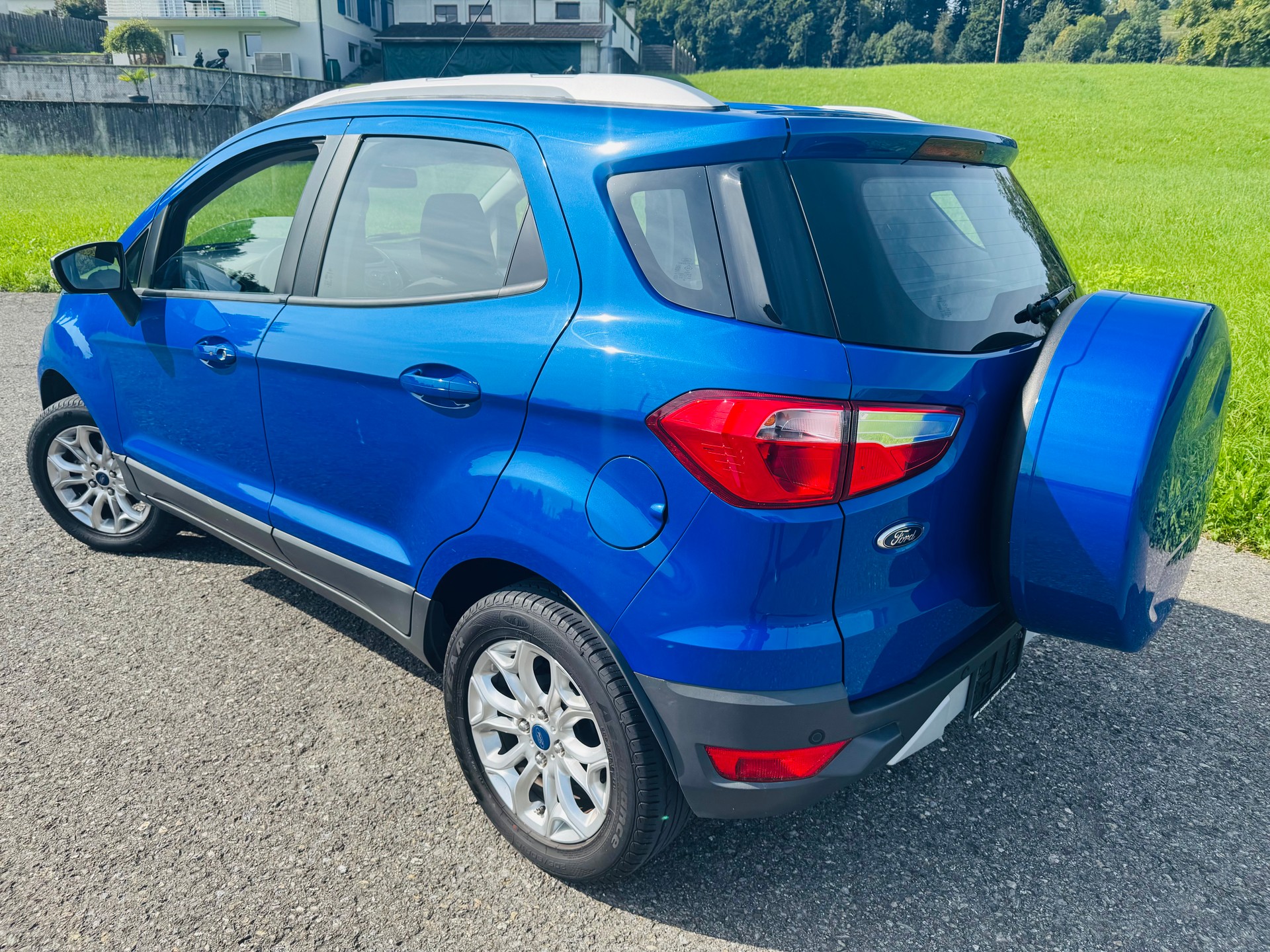 FORD EcoSport 1.0 SCTi Titanium-image-3