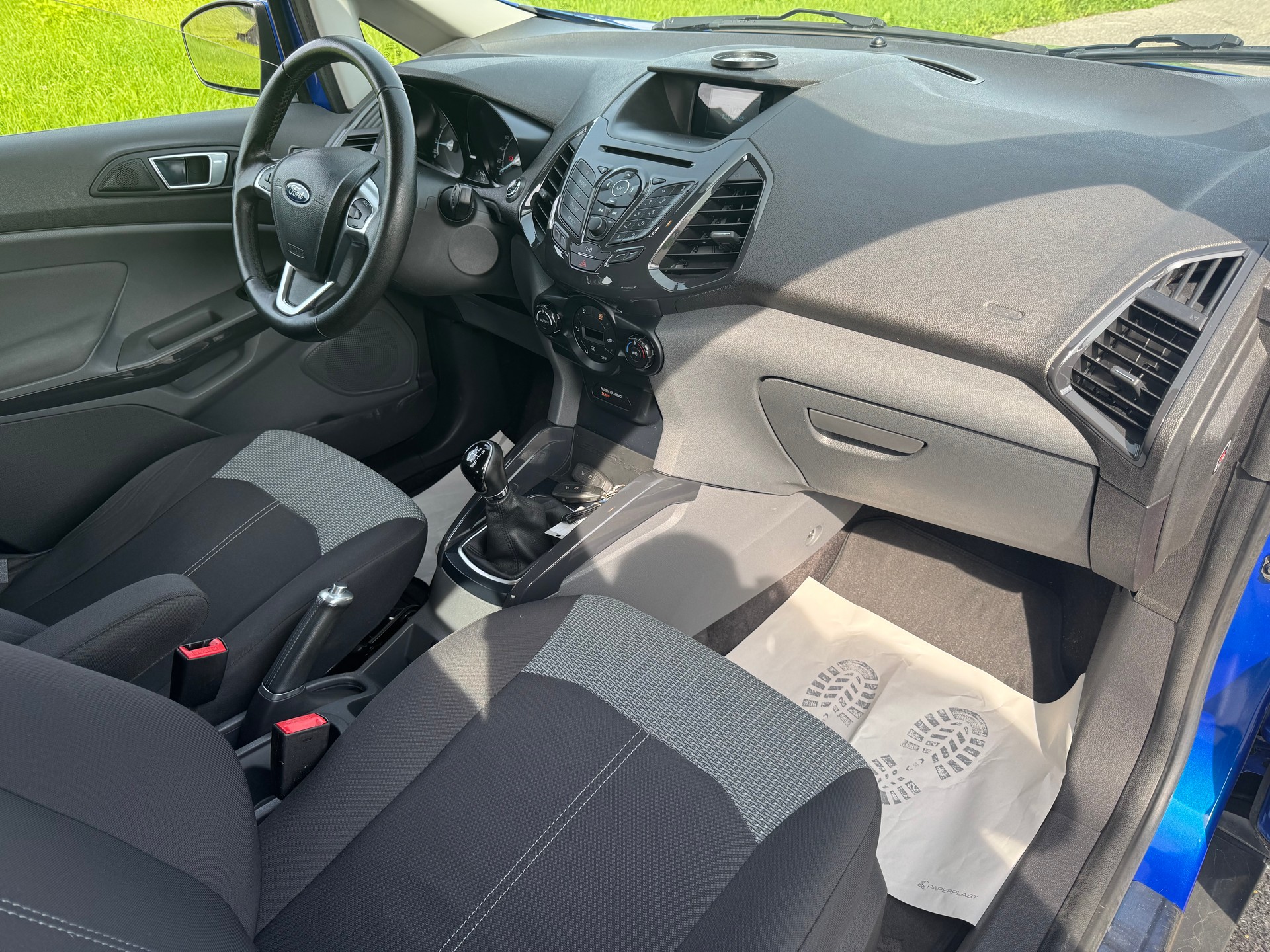 FORD EcoSport 1.0 SCTi Titanium-image-6