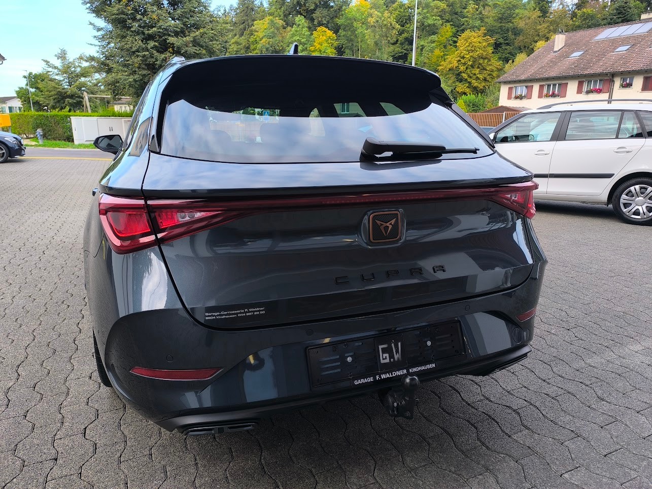 CUPRA LEON ST 2.0 TSI DSG-image-1