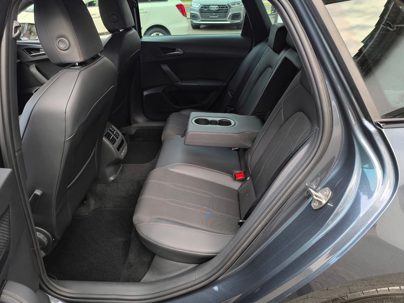 CUPRA LEON ST 2.0 TSI DSG-image-5
