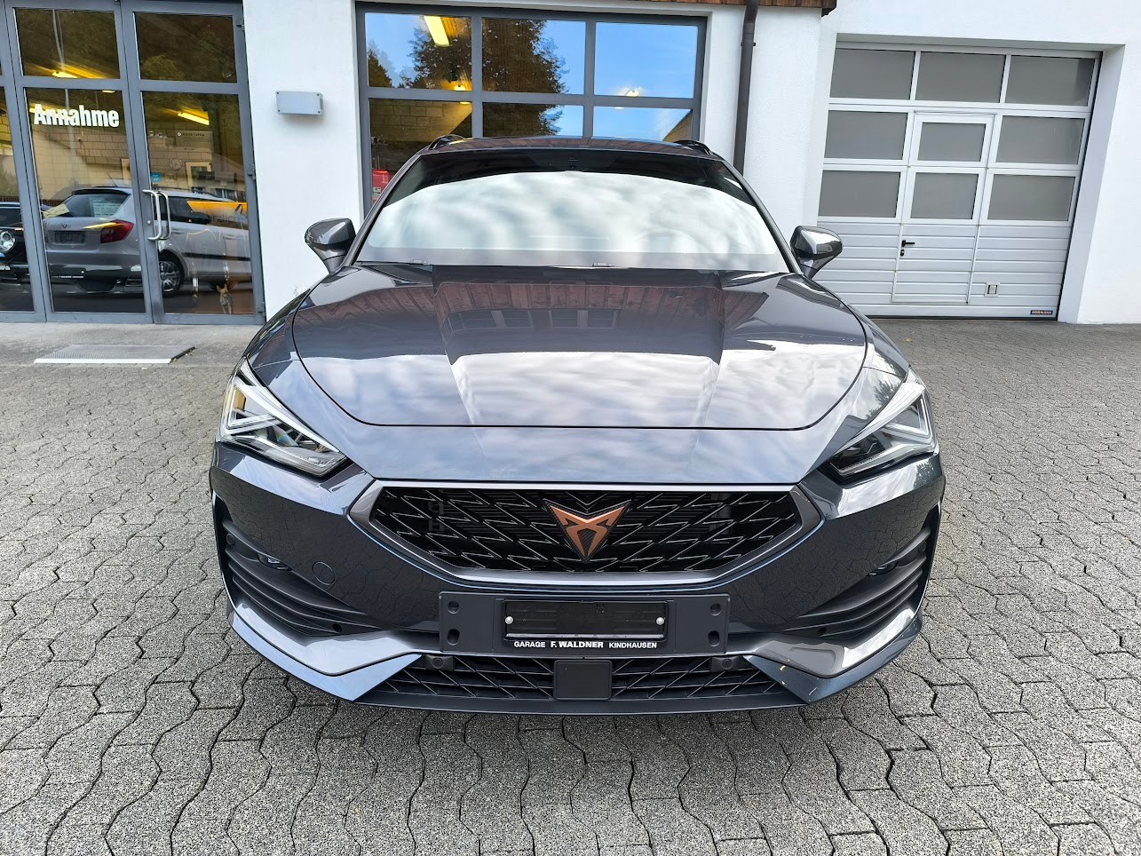 CUPRA LEON ST 2.0 TSI DSG-image-3