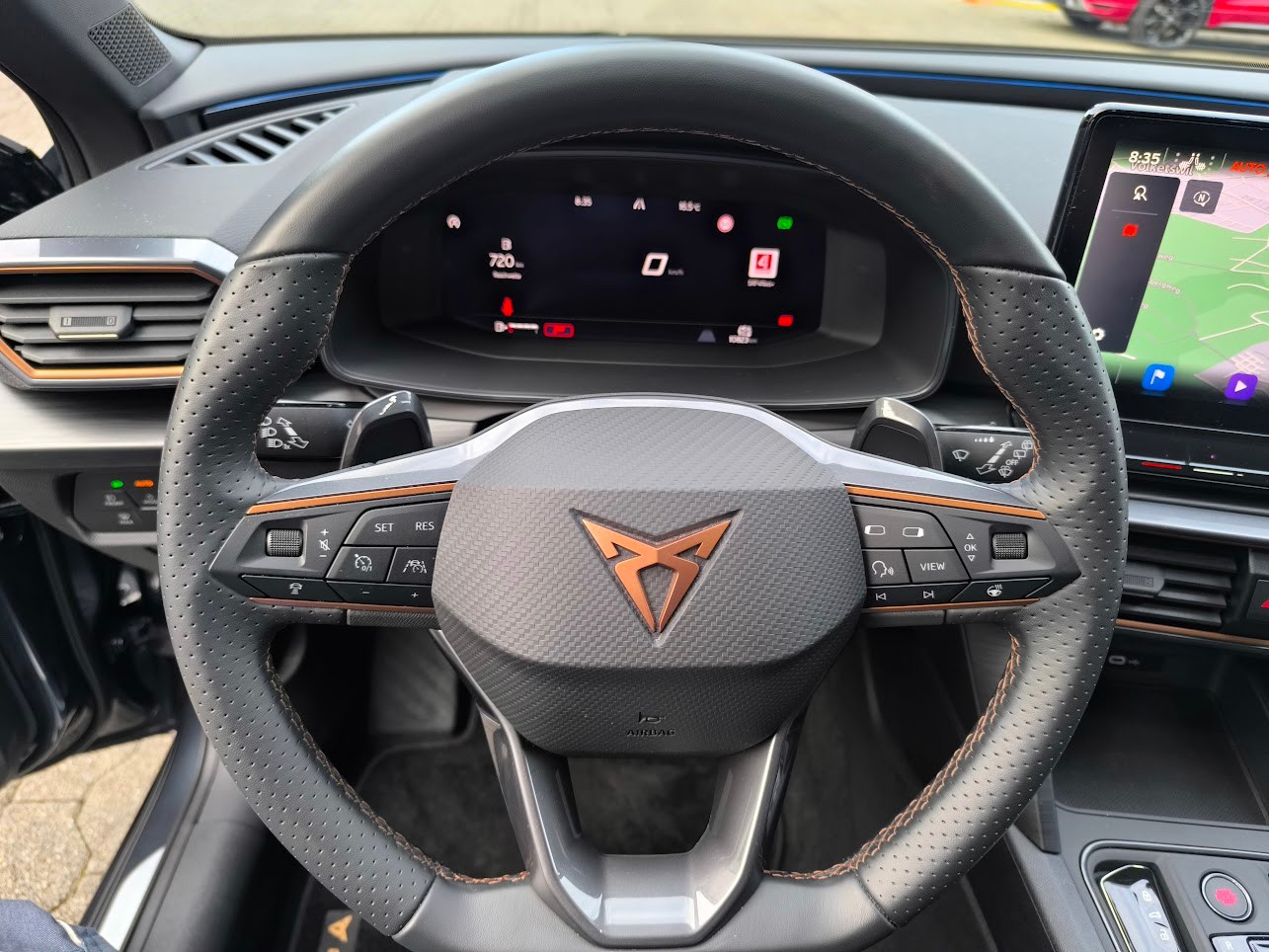 CUPRA LEON ST 2.0 TSI DSG-image-12