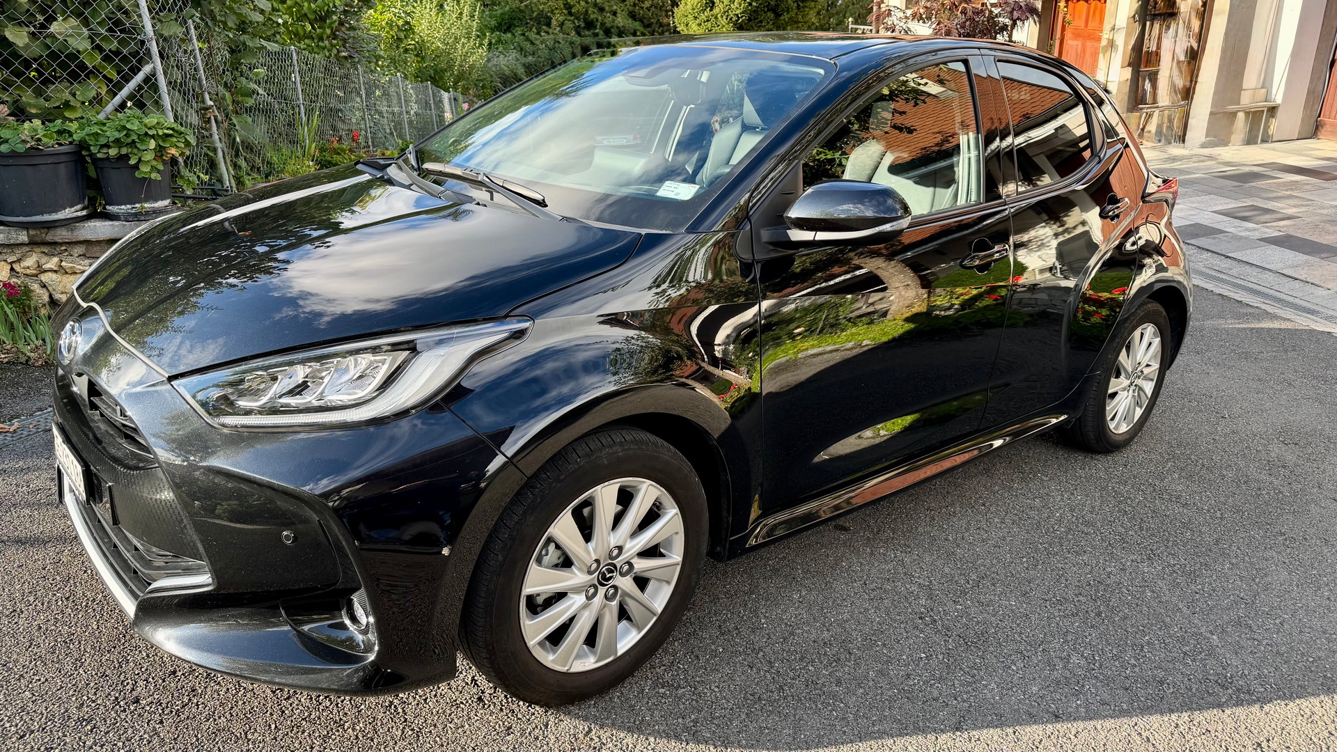 MAZDA 2 Hybrid Select-image-2