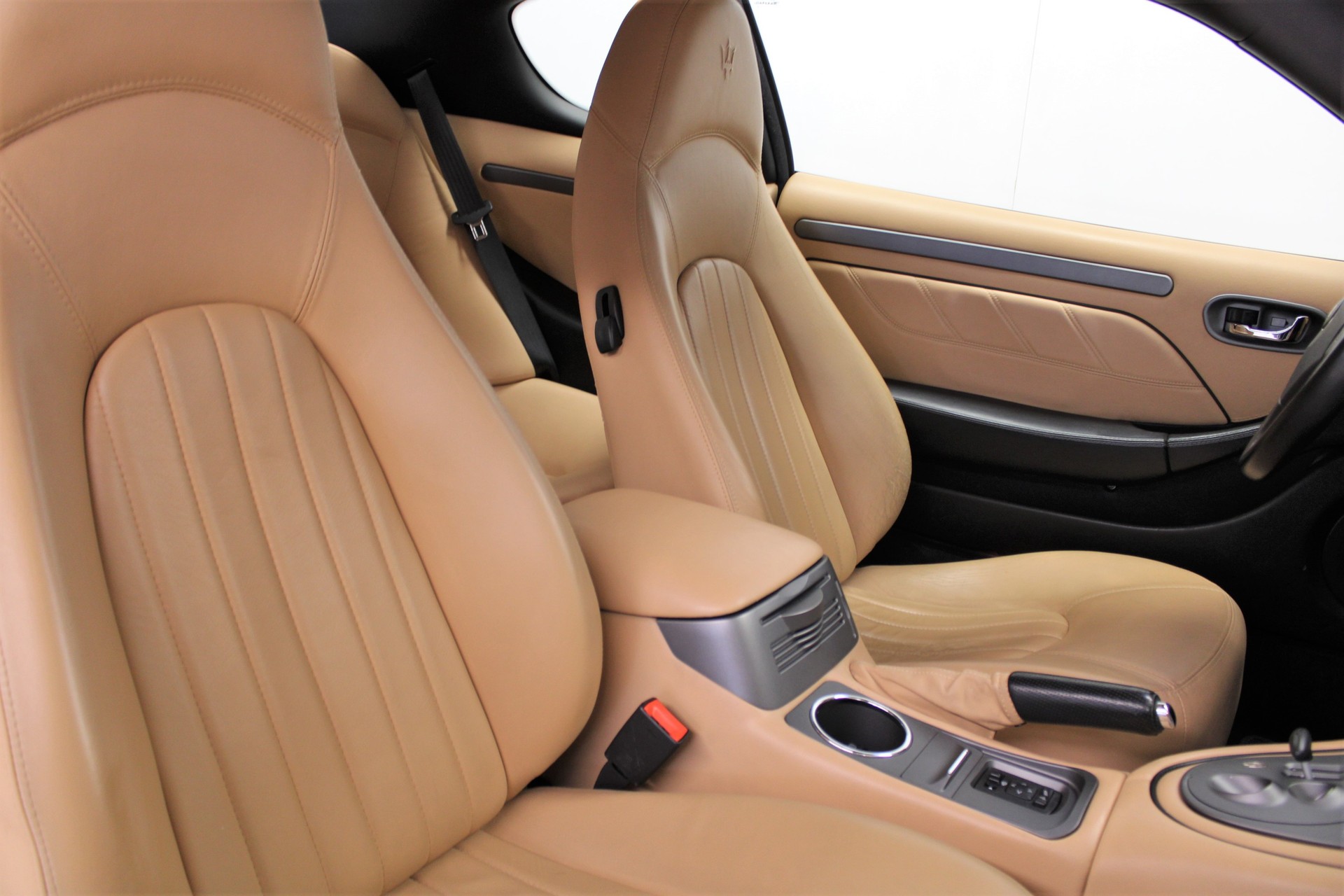 MASERATI COUPÉ GT-image-7