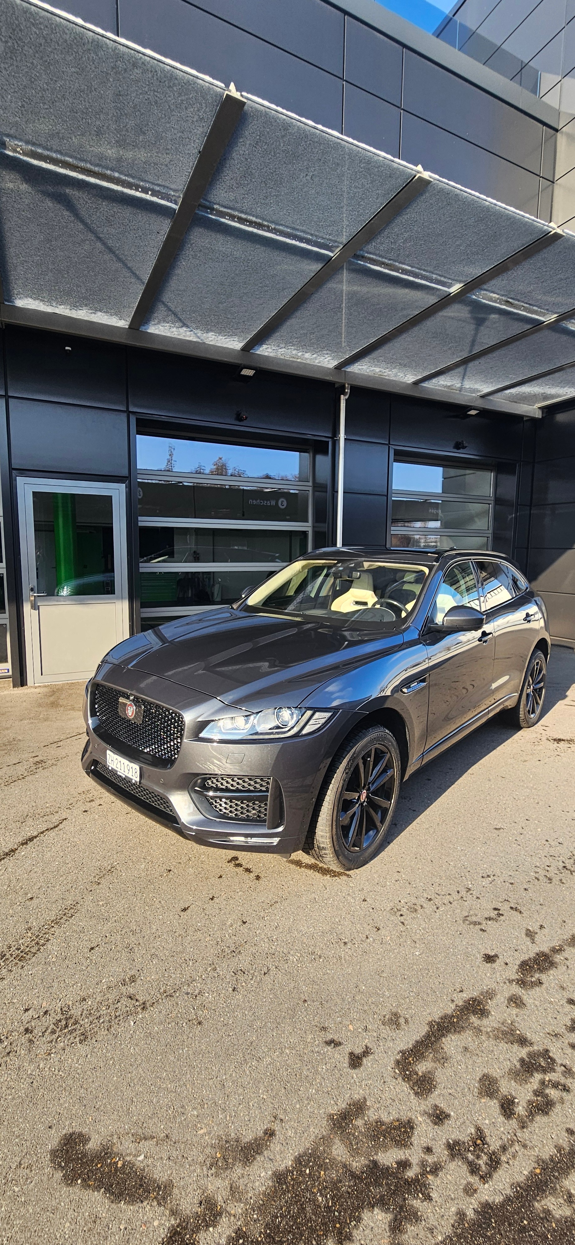 JAGUAR F-Pace 30t 2.0 R-Sport AWD Automatik-image-0