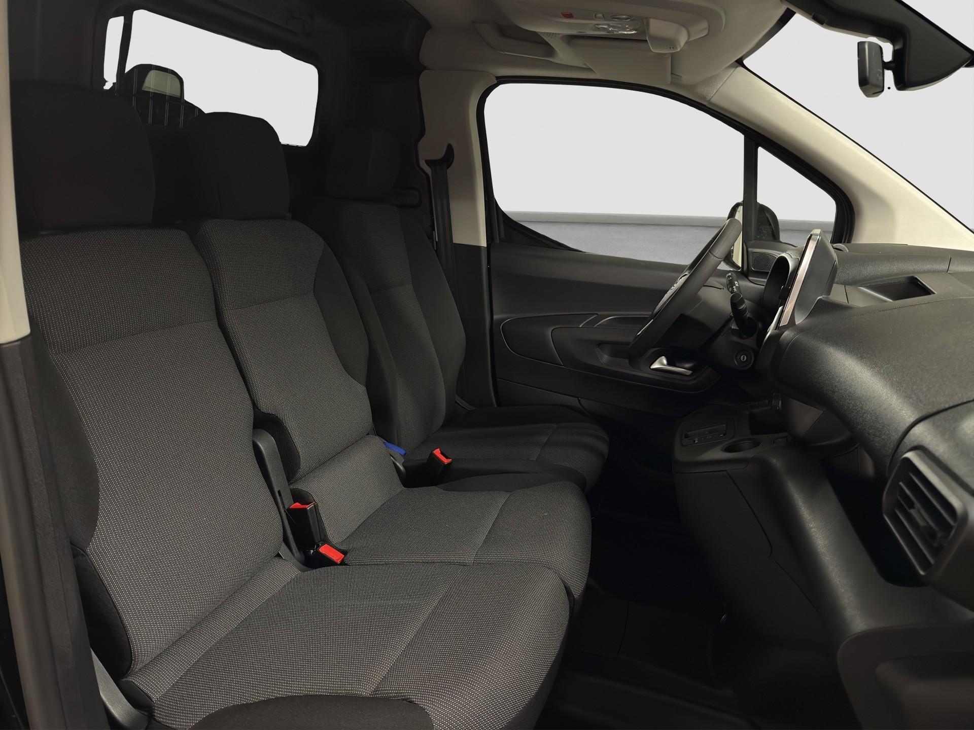 OPEL Combo-e Cargo 2.4 t Electric-image-9