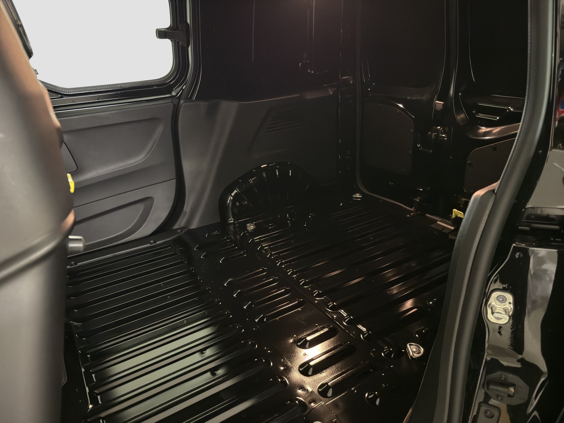 OPEL Combo-e Cargo 2.4 t Electric-image-12
